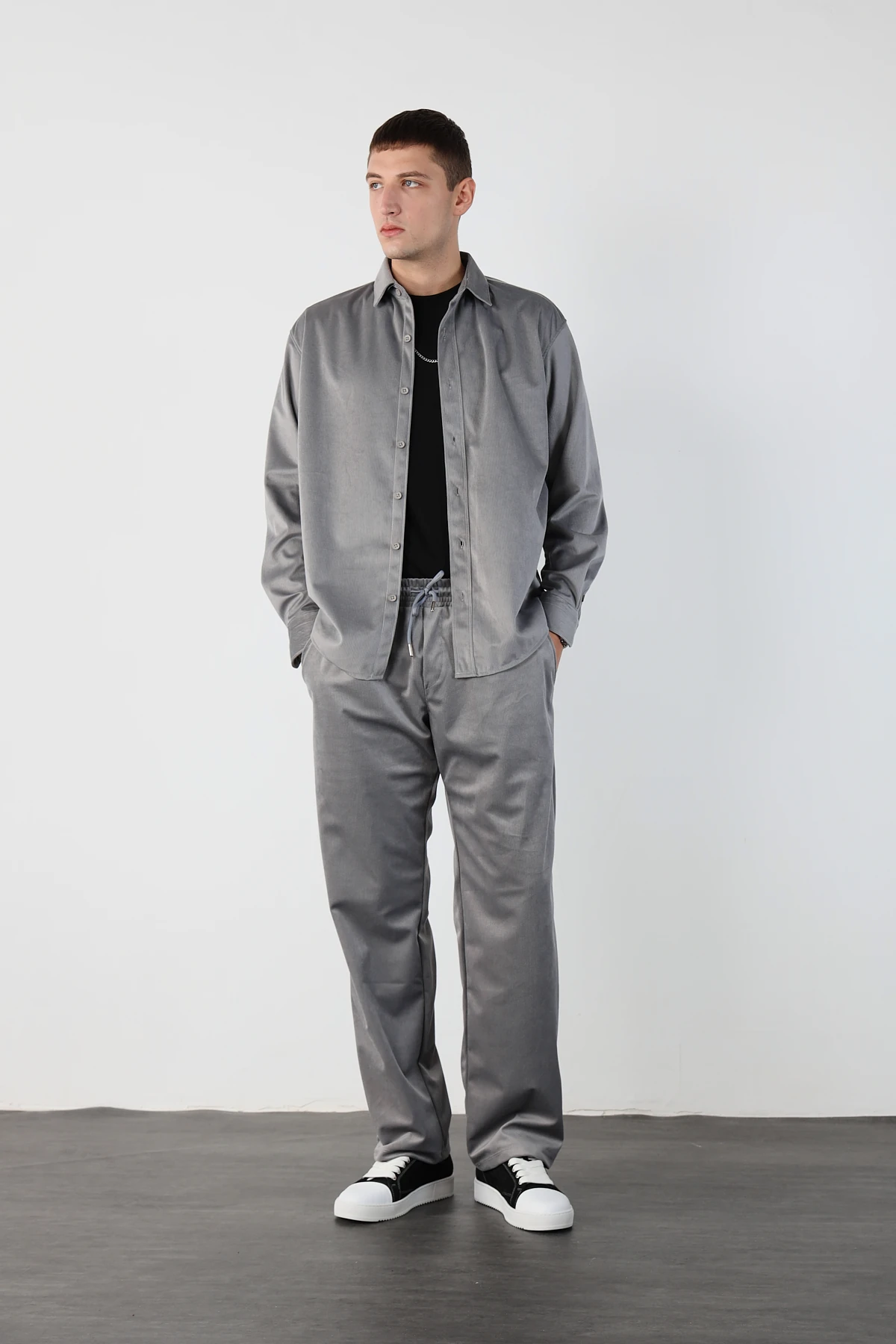 Şehir Stili Kadife Kumaş Alt Üst Takım