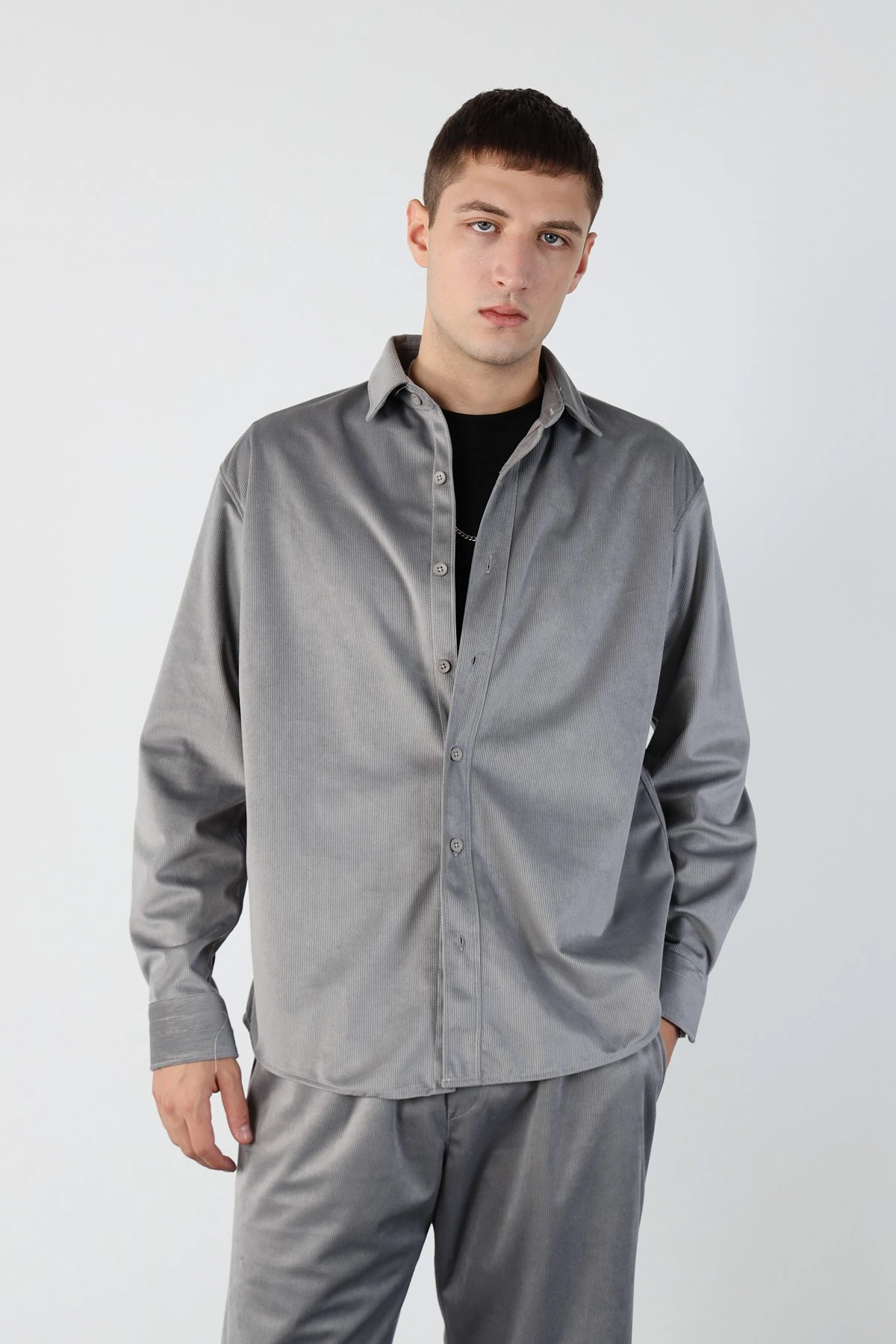 İnce Fitilli Oversize Kadife Gömlek