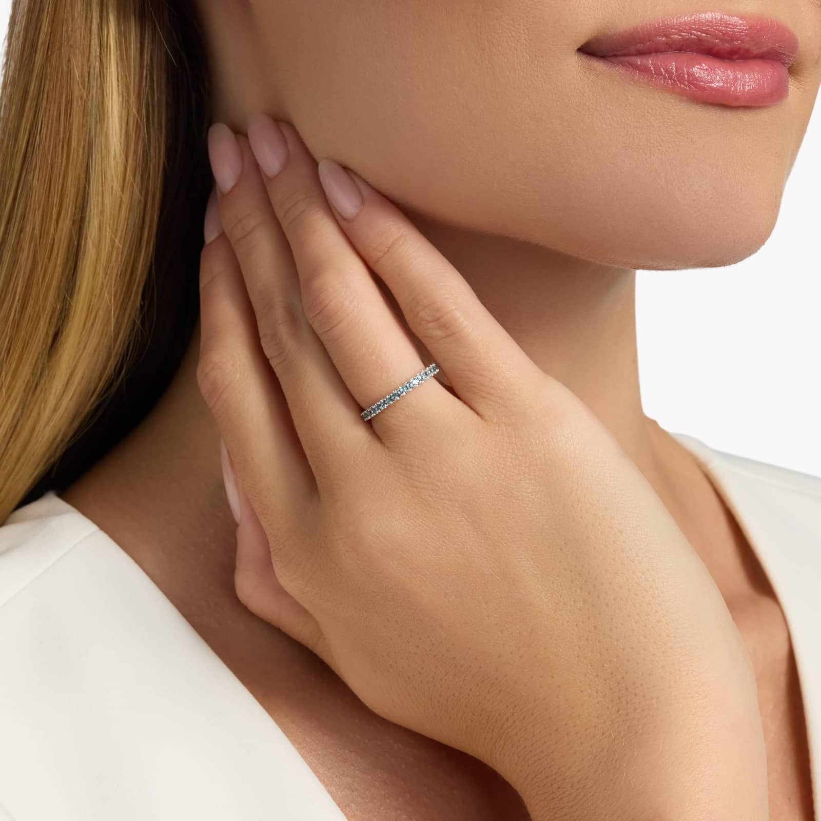 0.28 Karat Aquamarine Taşlı Yarımtur