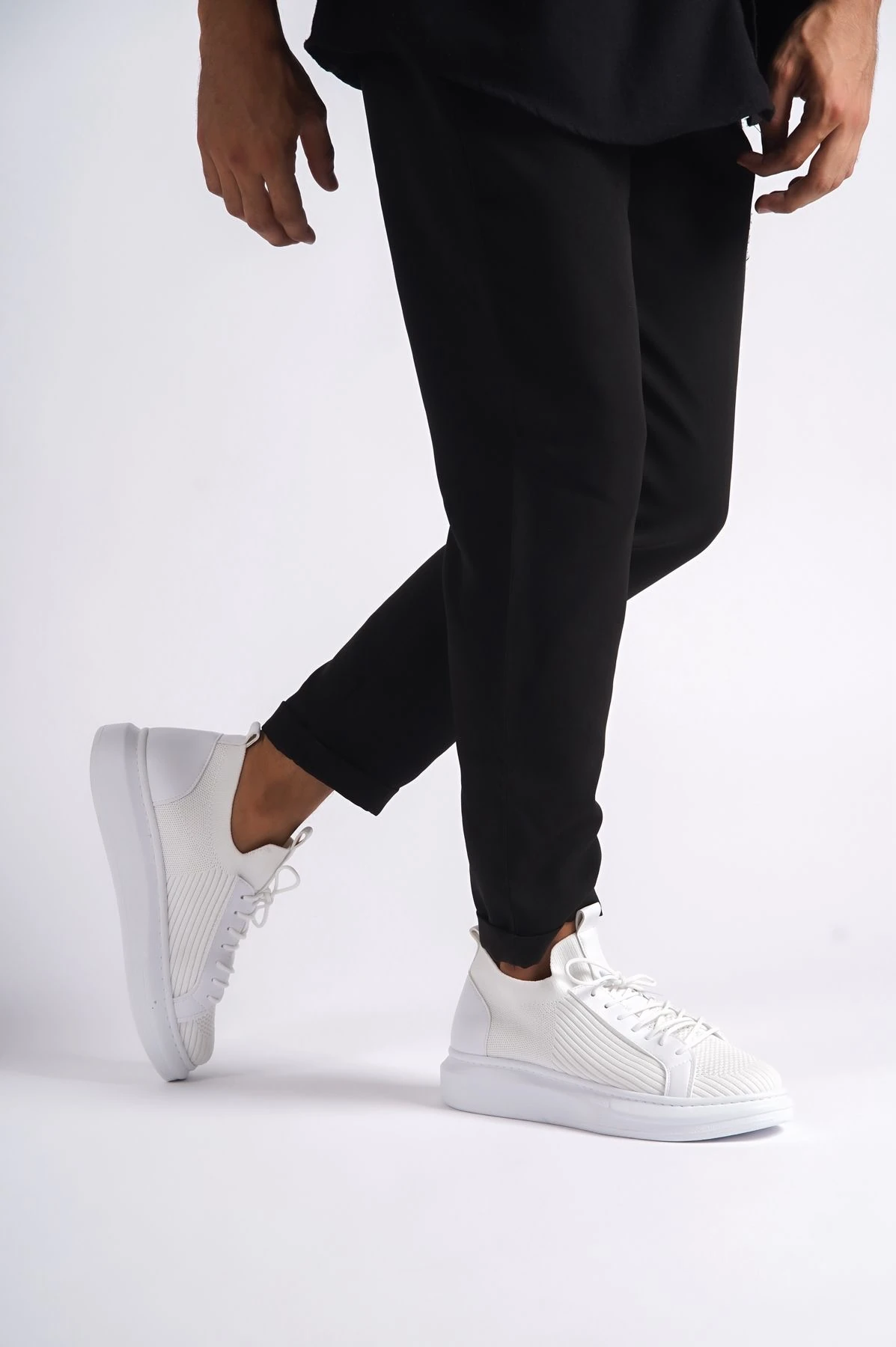 Kalın Taban Beyaz Bez Ayakkabı