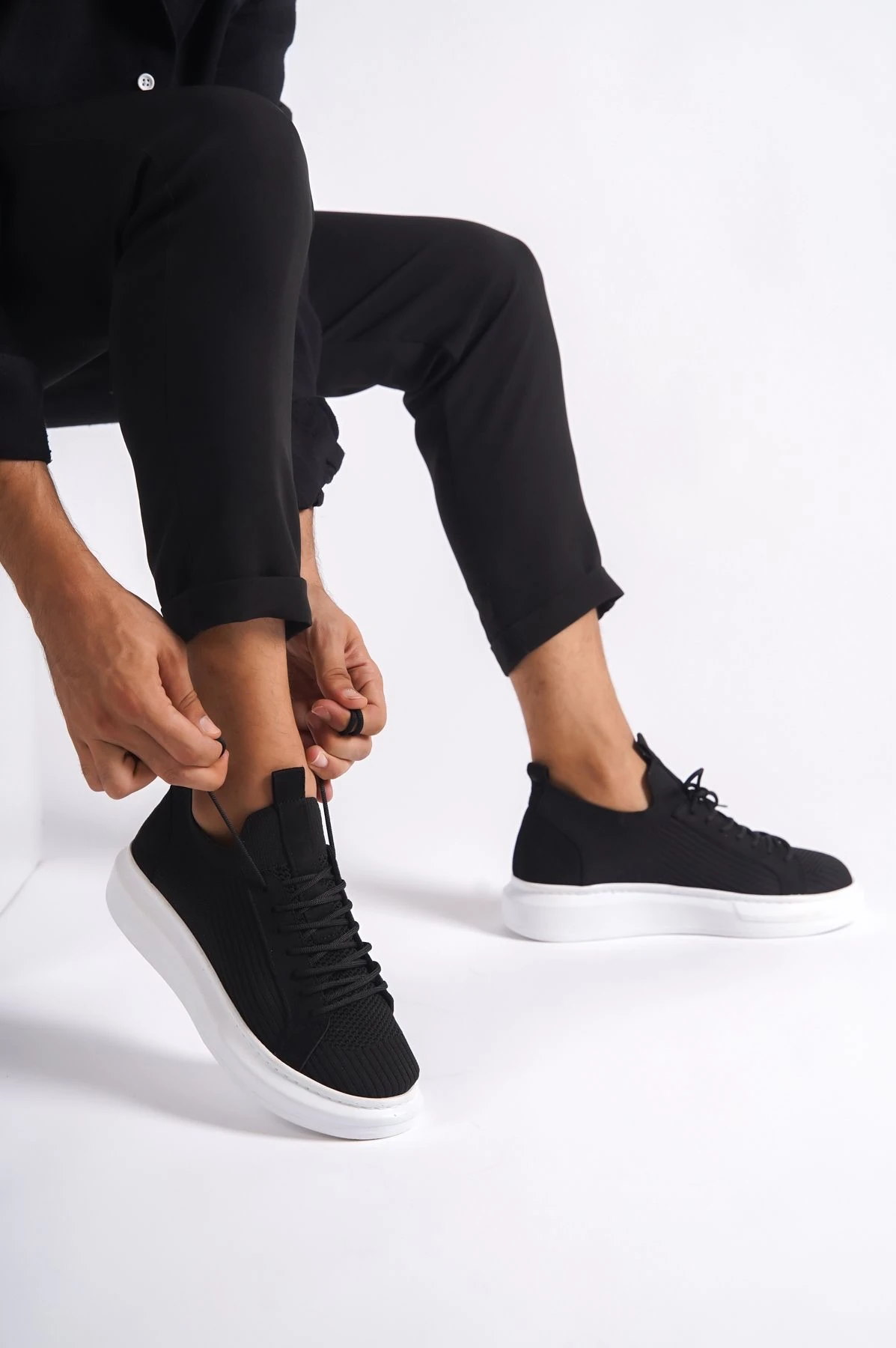 Kalın Taban Siyah Bez Ayakkabı