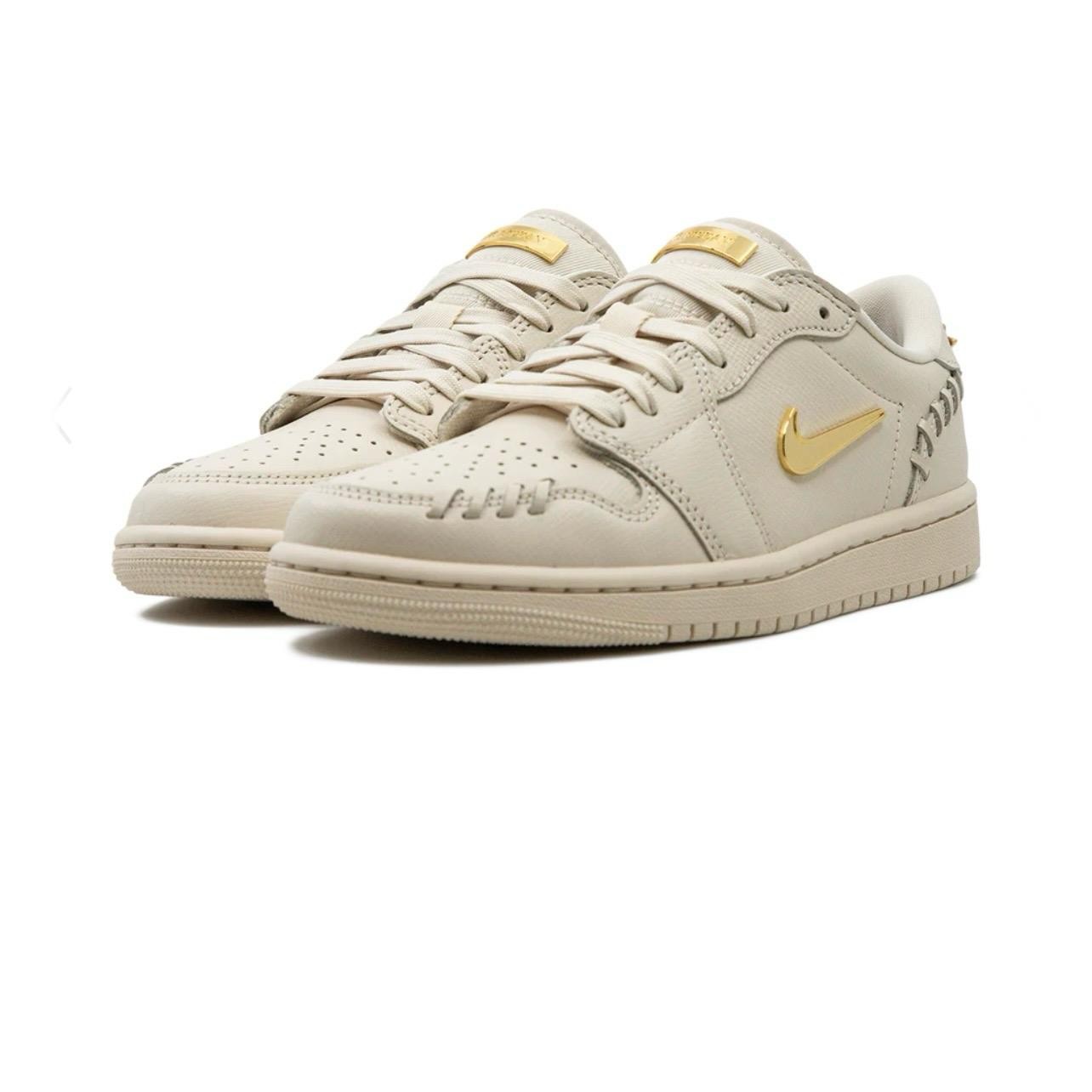 AIR JORDAN 1 LOW WMNS "METHOD OF MAKE - LEGEND LIGHT BROWN"