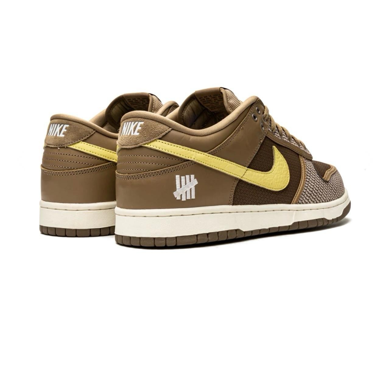 DUNK LOW SP "UNDEFEATED - CANTEEN"