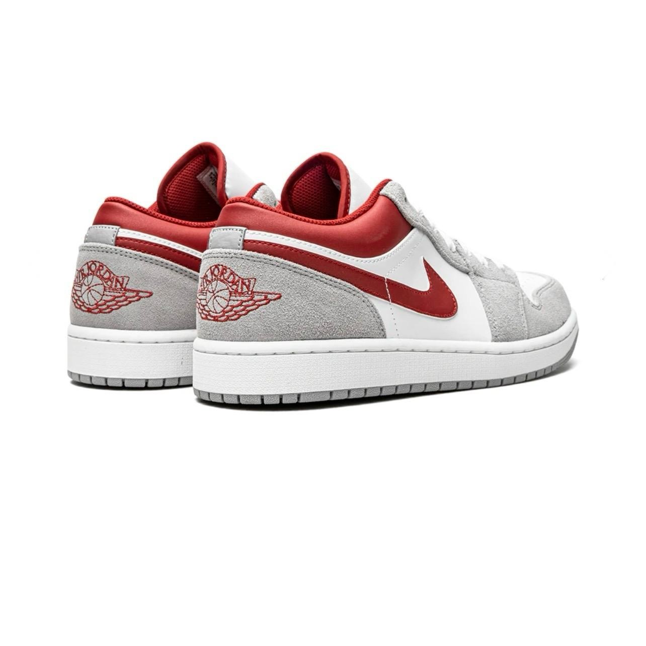 AIR JORDAN 1 LOW SE "WHITE / GREY / RED"