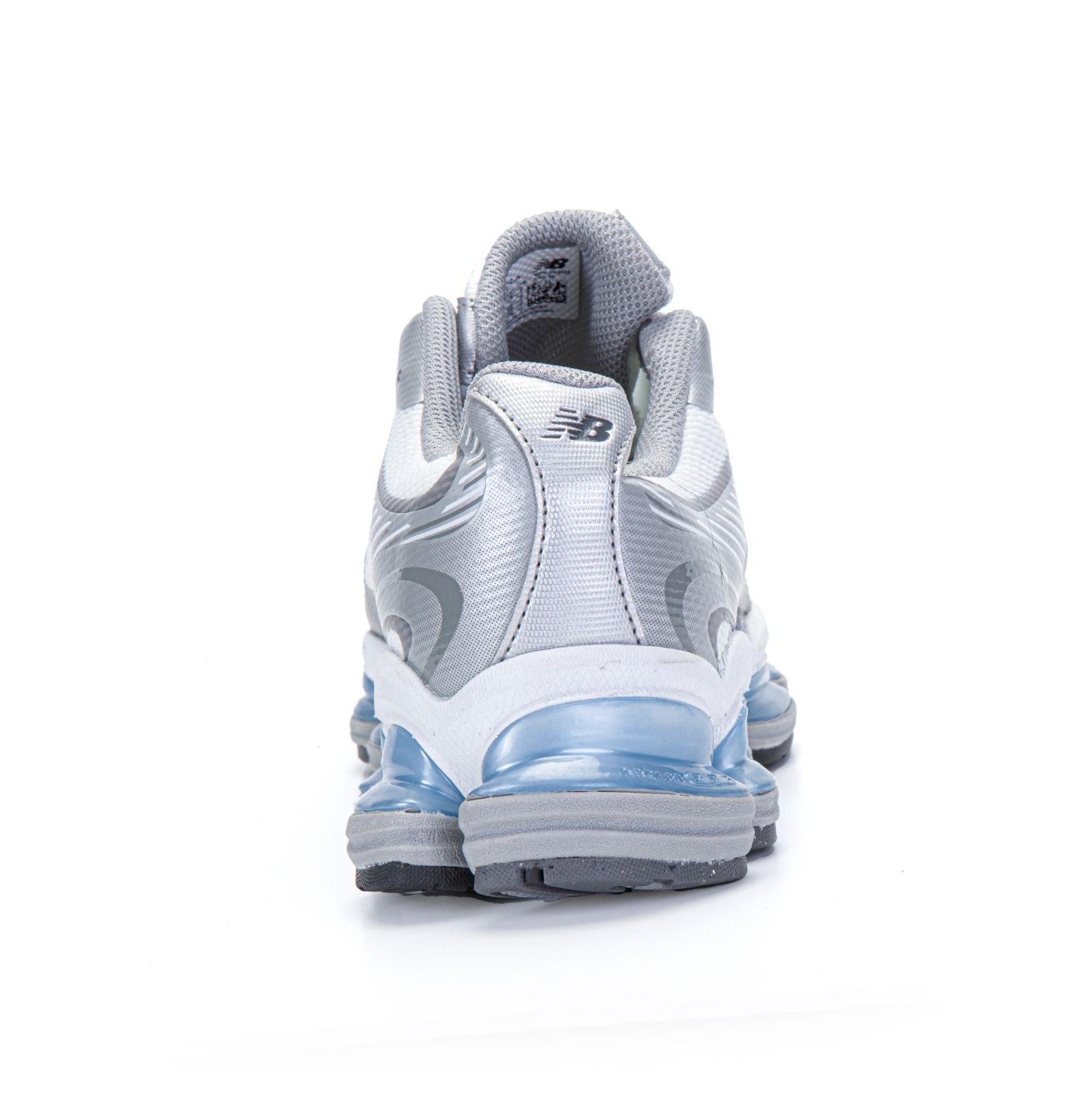 NEW BALANCE 200-