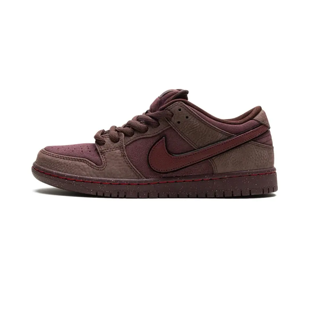 SB DUNK LOW 