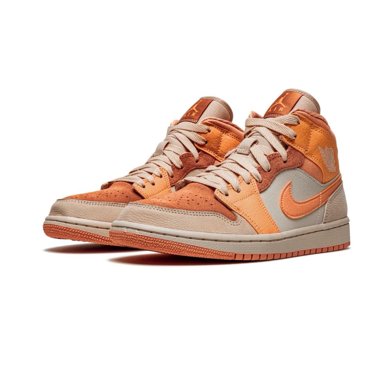 AIR JORDAN 1 MID WMNS "APRICOT"