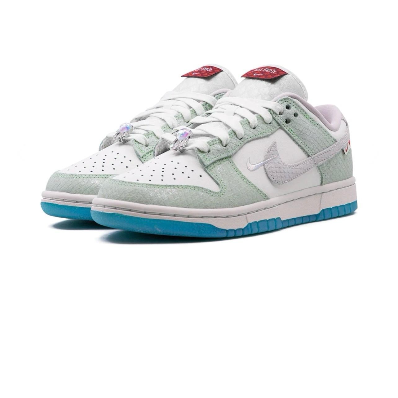 DUNK LOW LX WMNS "YEAR OF THE DRAGON 2024"