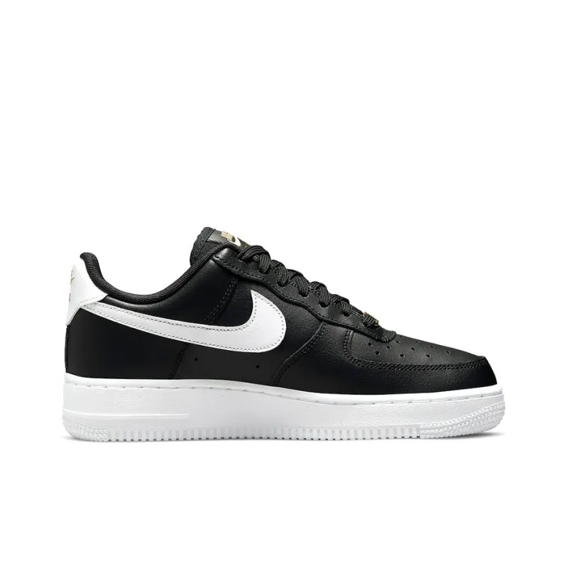 NİKE AİR FORCE 1 BLACK ESSENTİAL
