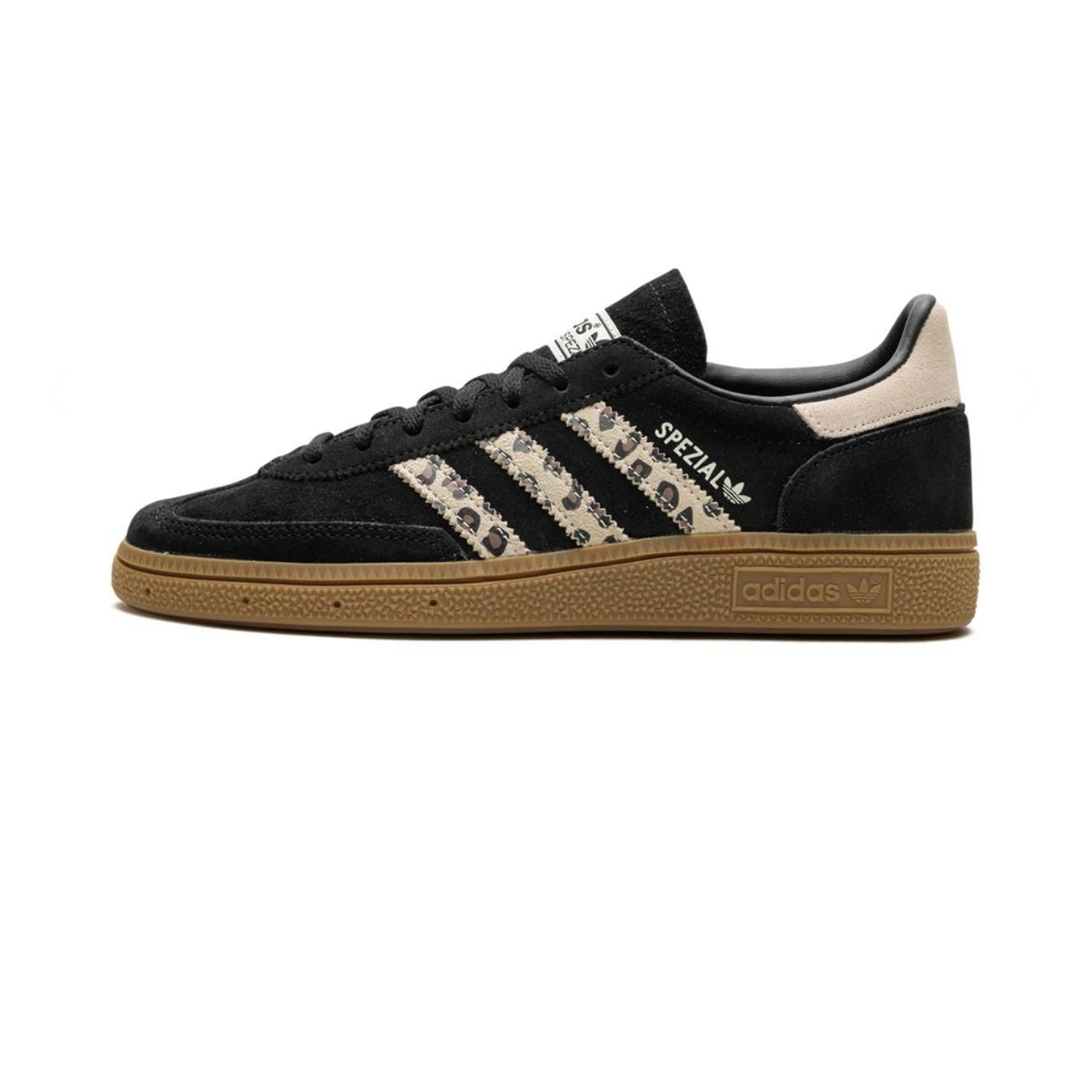 HANDBALL SPEZIAL WMNS "BLACK WONDER LEOPARD"