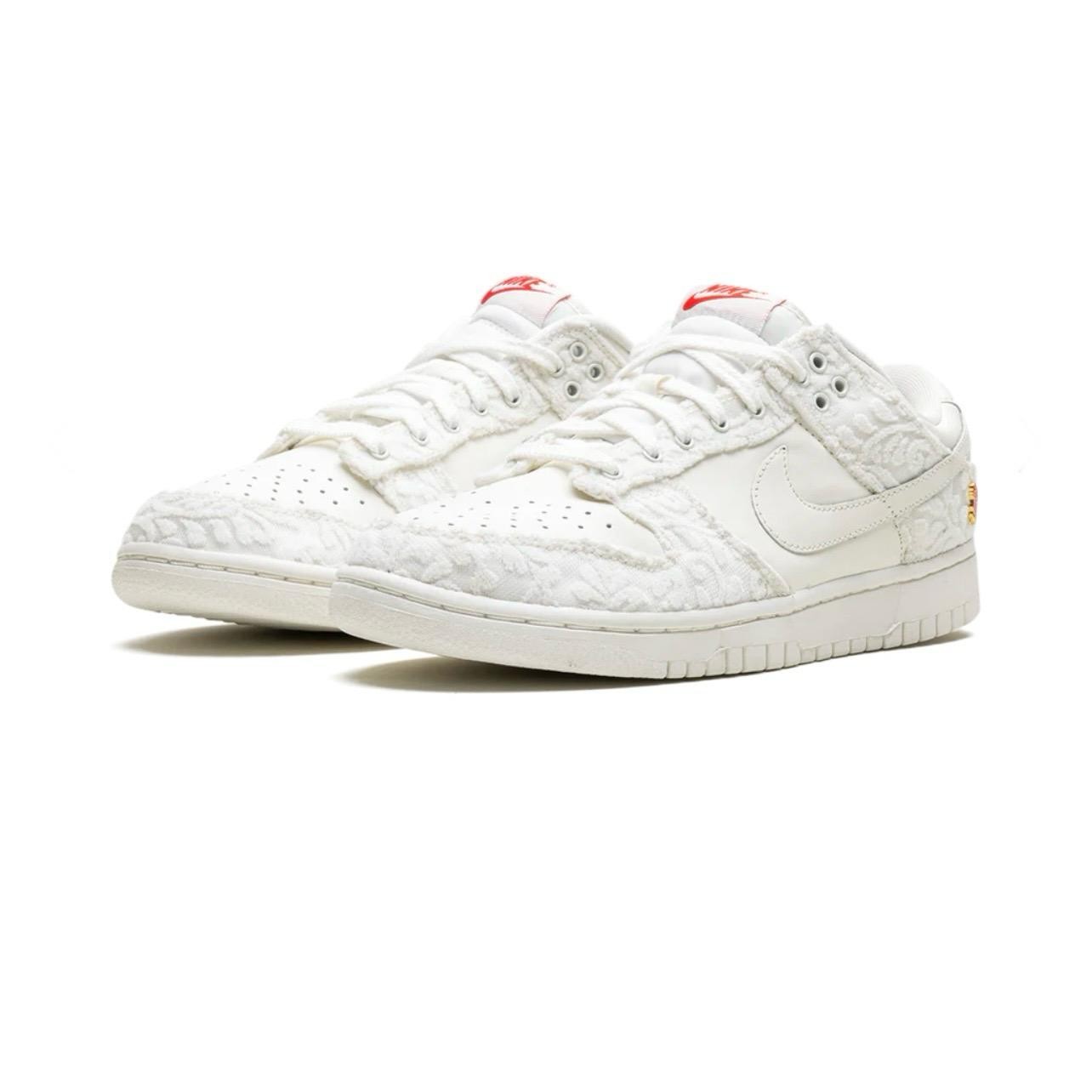 DUNK LOW WMNS "GIVER HER FLOWERS"