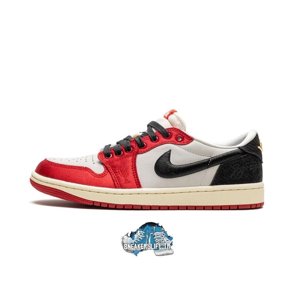 AIR JORDAN 1 LOW “Trophy Room - Away”