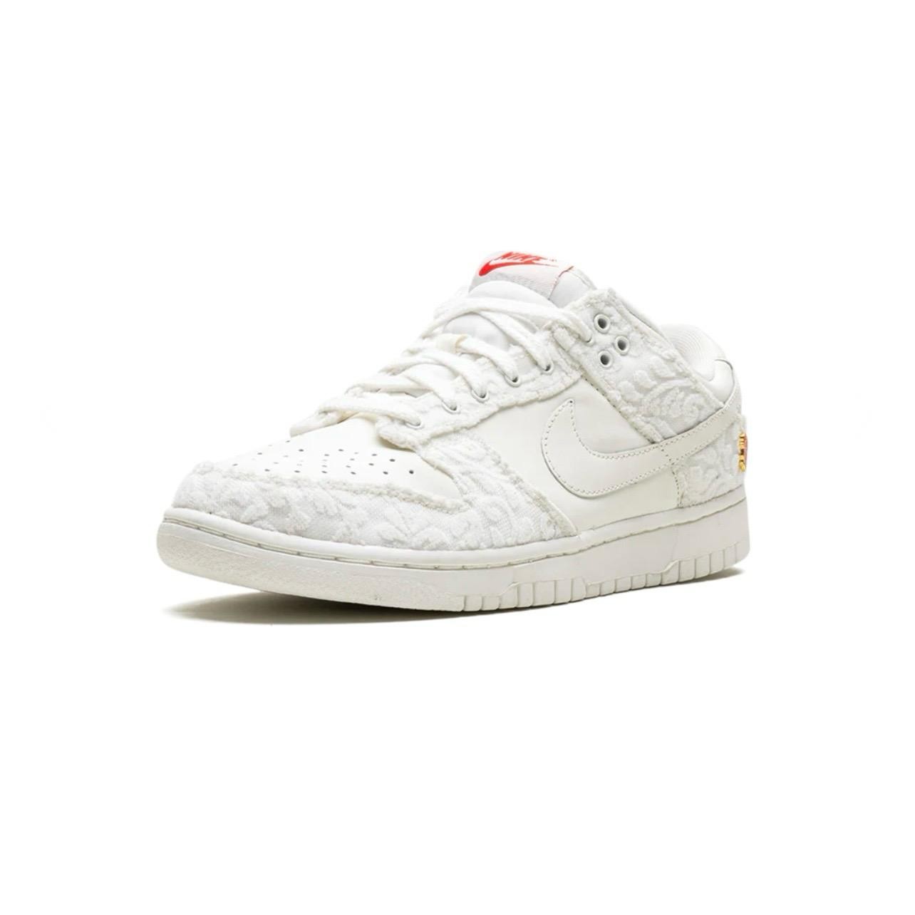 DUNK LOW WMNS "GIVER HER FLOWERS"