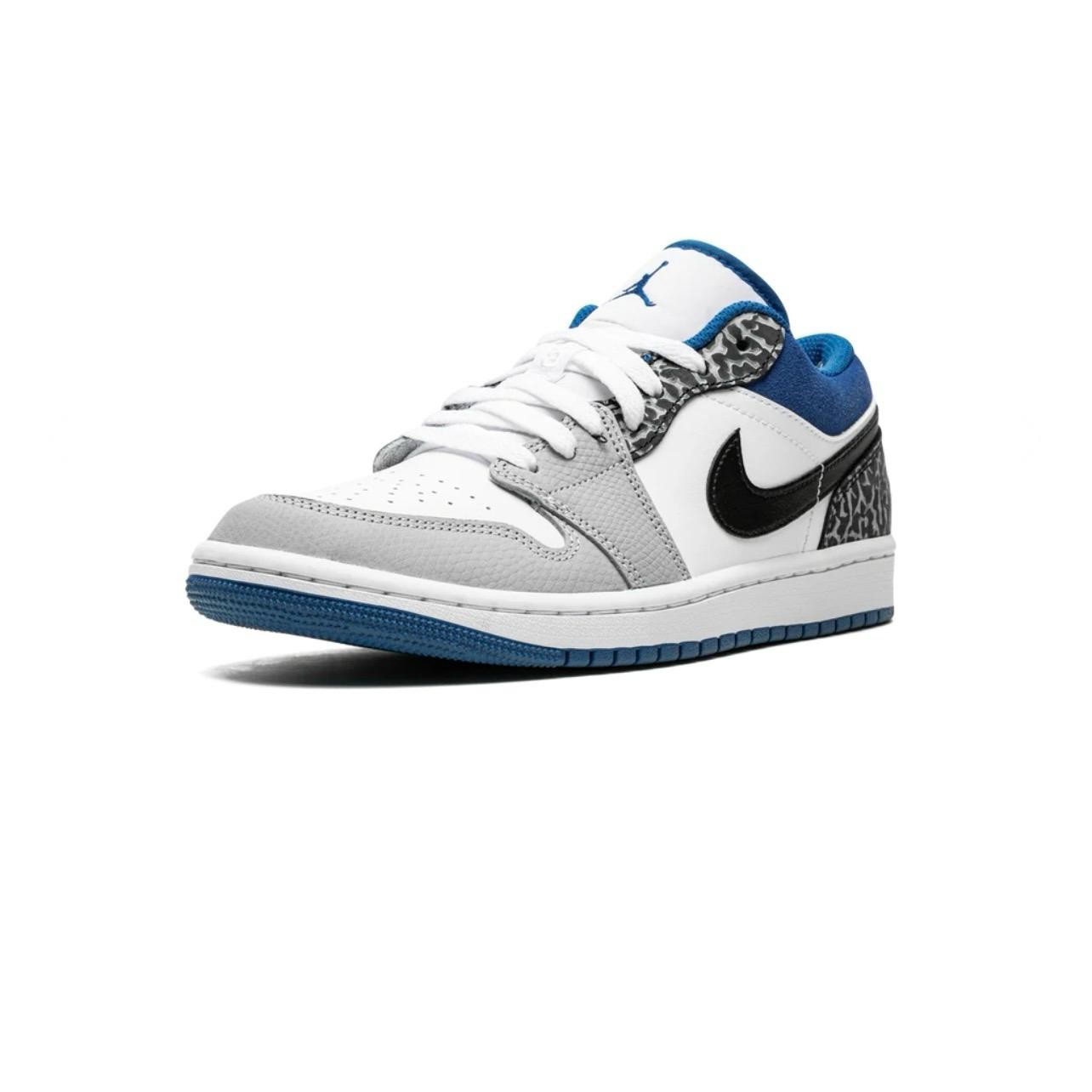 JORDAN 1 LOW SE "TRUE BLUE"