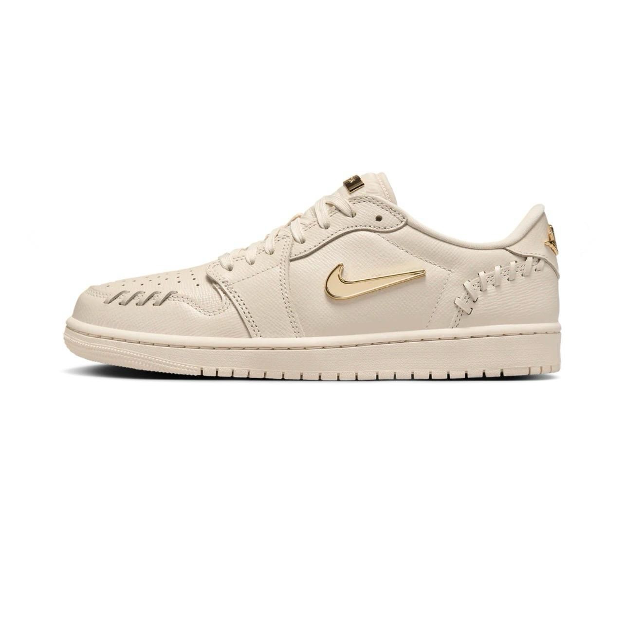 AIR JORDAN 1 LOW WMNS "METHOD OF MAKE - LEGEND LIGHT BROWN"