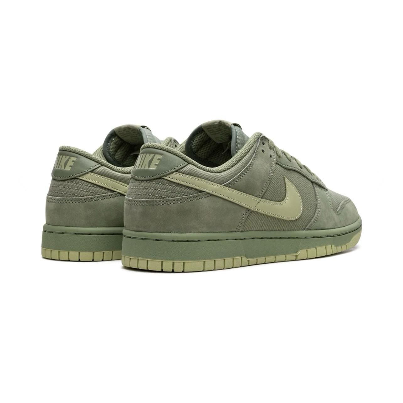 DUNK LOW "OIL GREEN"