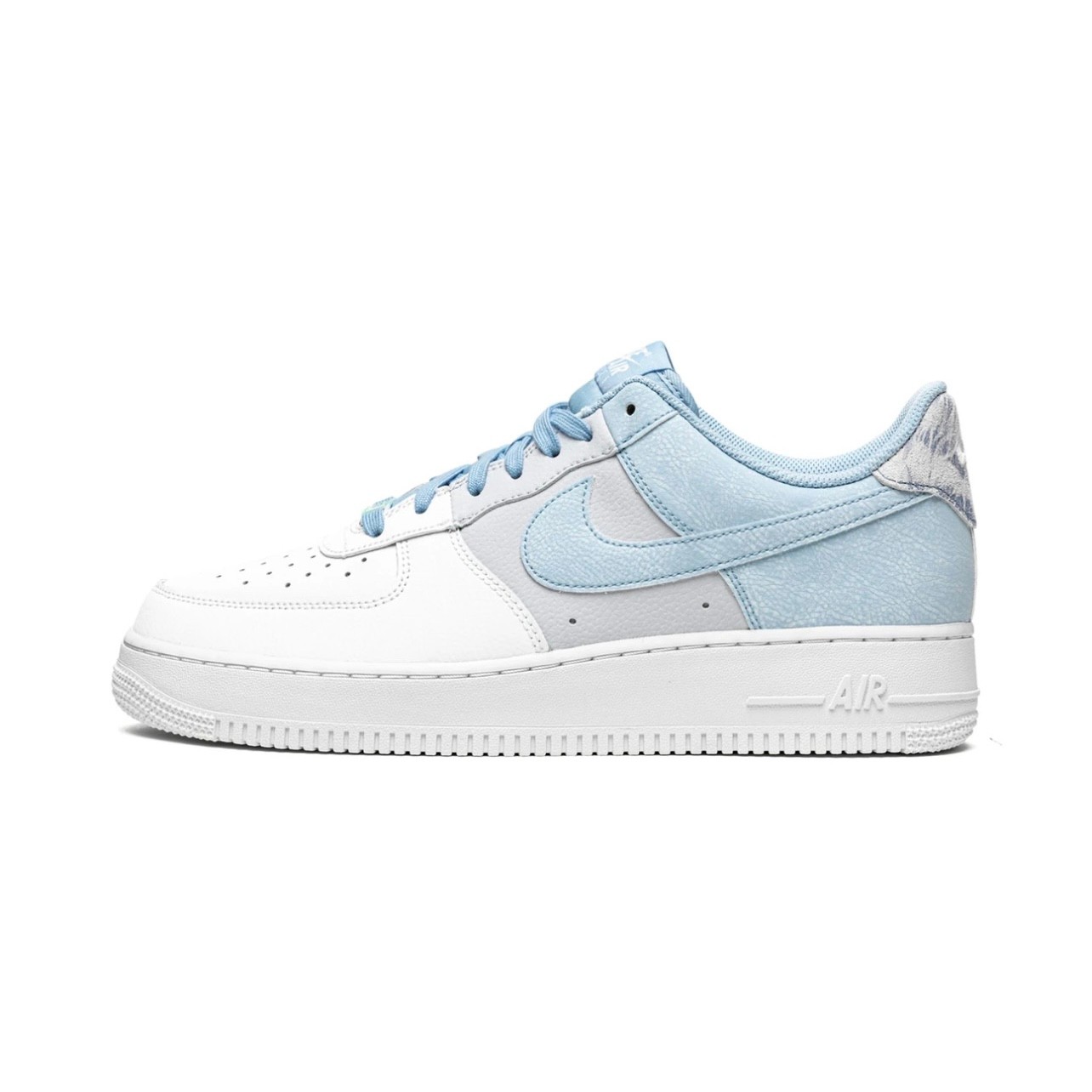 Air Force 1 '07 LV8 "Psychic Blue"