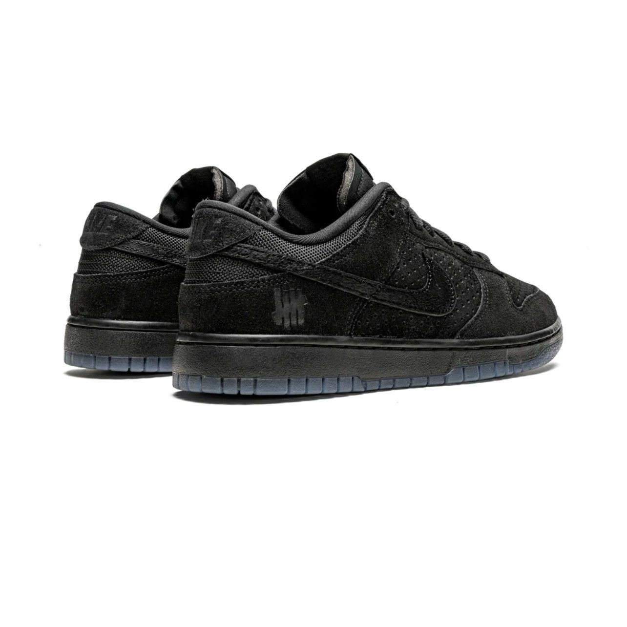 DUNK LOW SP "UNDEFEATED - BLACK"