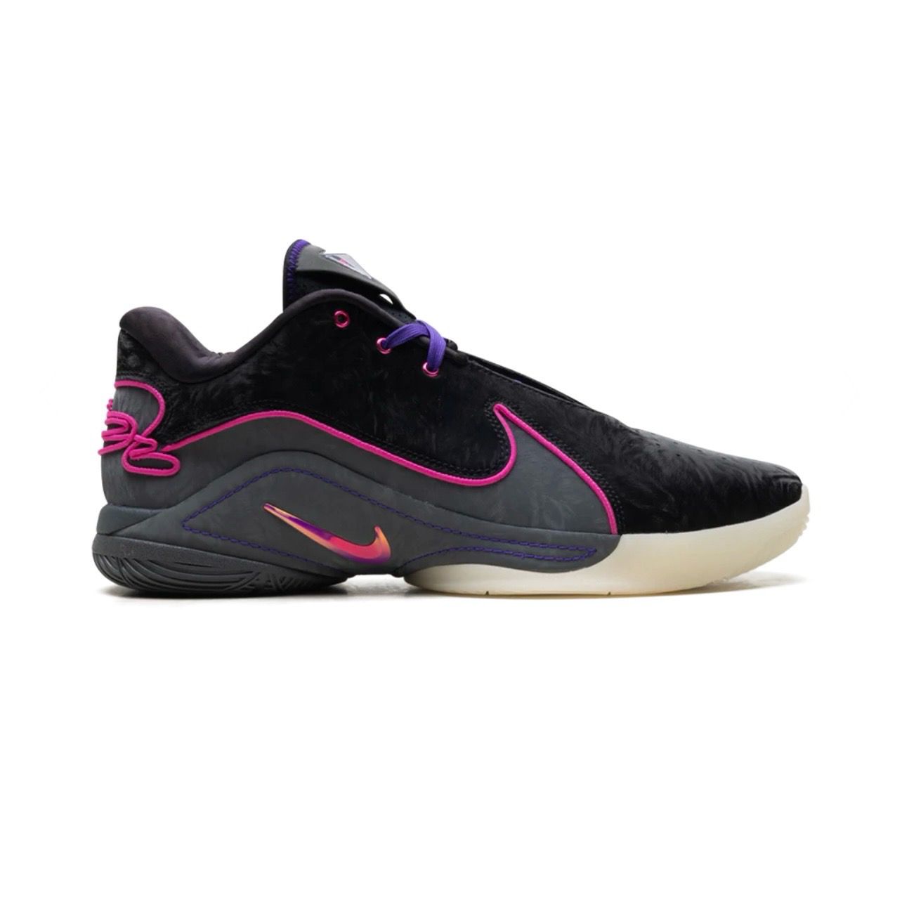 LEBRON 22 "BLACKLIGHT