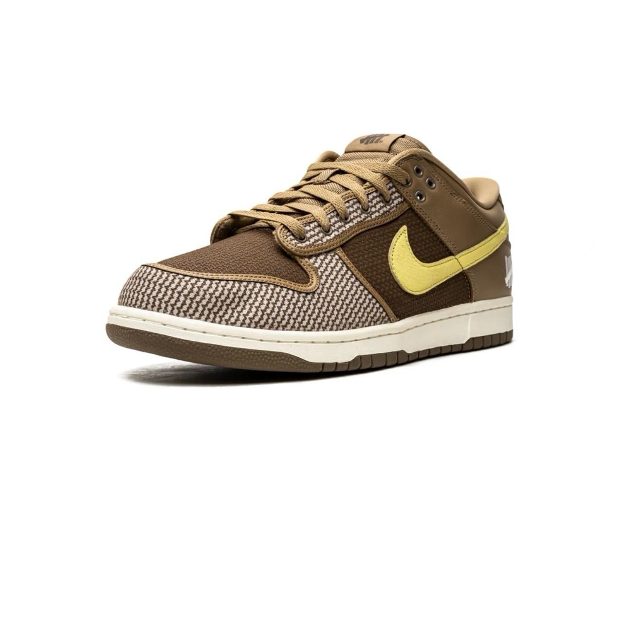 DUNK LOW SP "UNDEFEATED - CANTEEN"