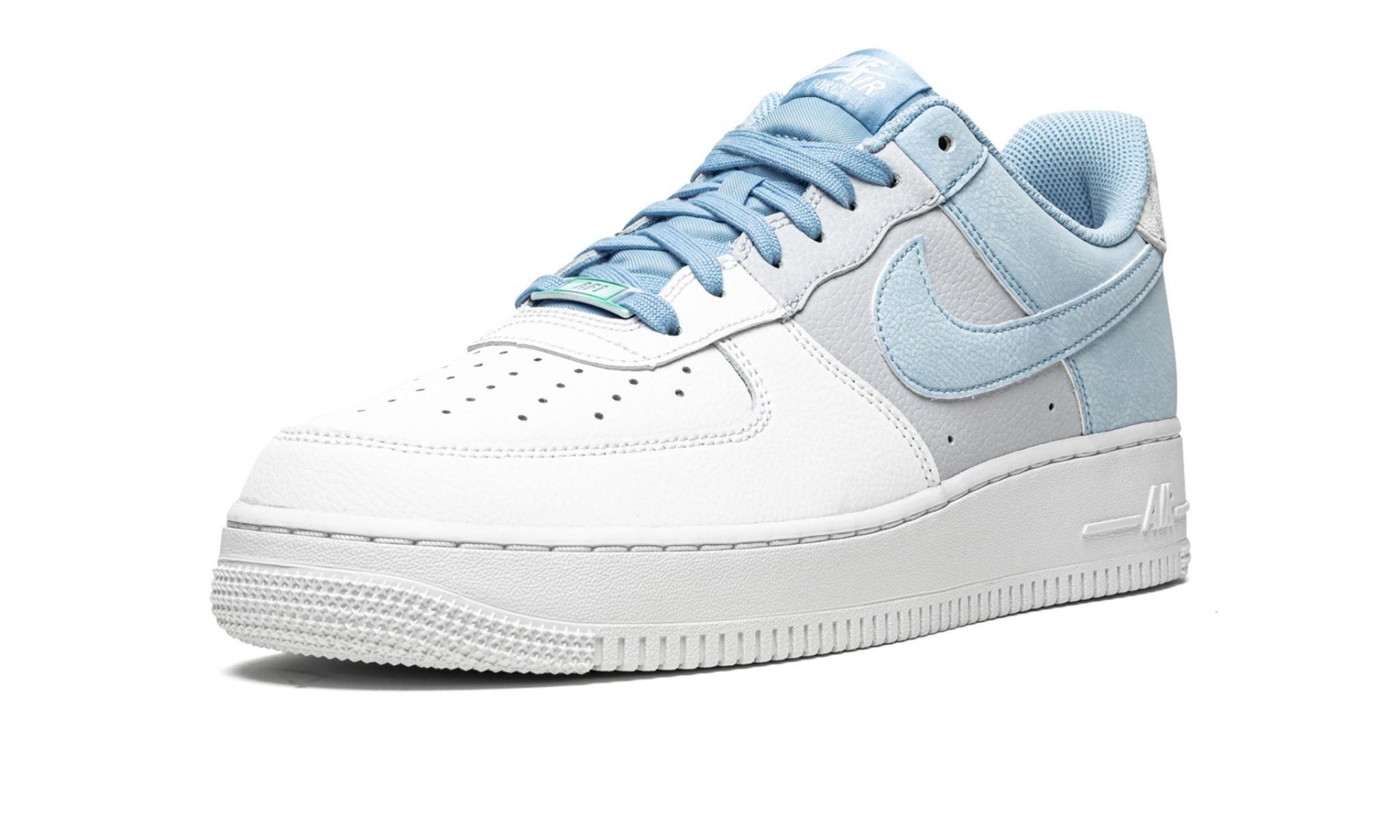 Air Force 1 '07 LV8 "Psychic Blue"