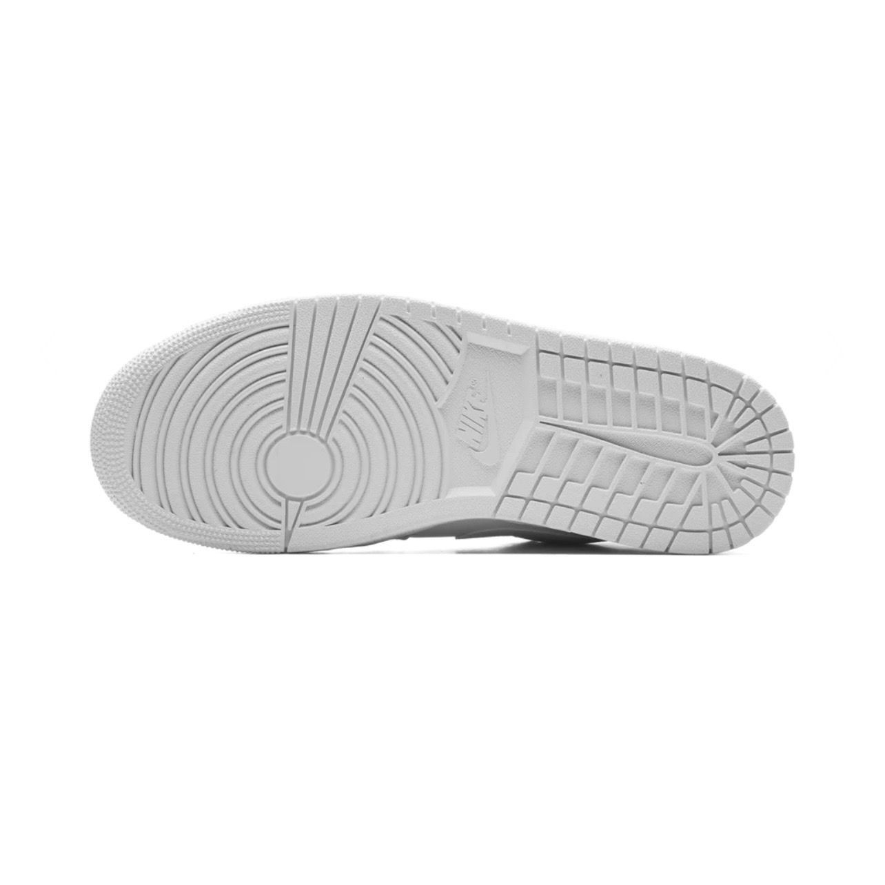 AIR JORDAN 1 LOW "TRIPLE WHITE"