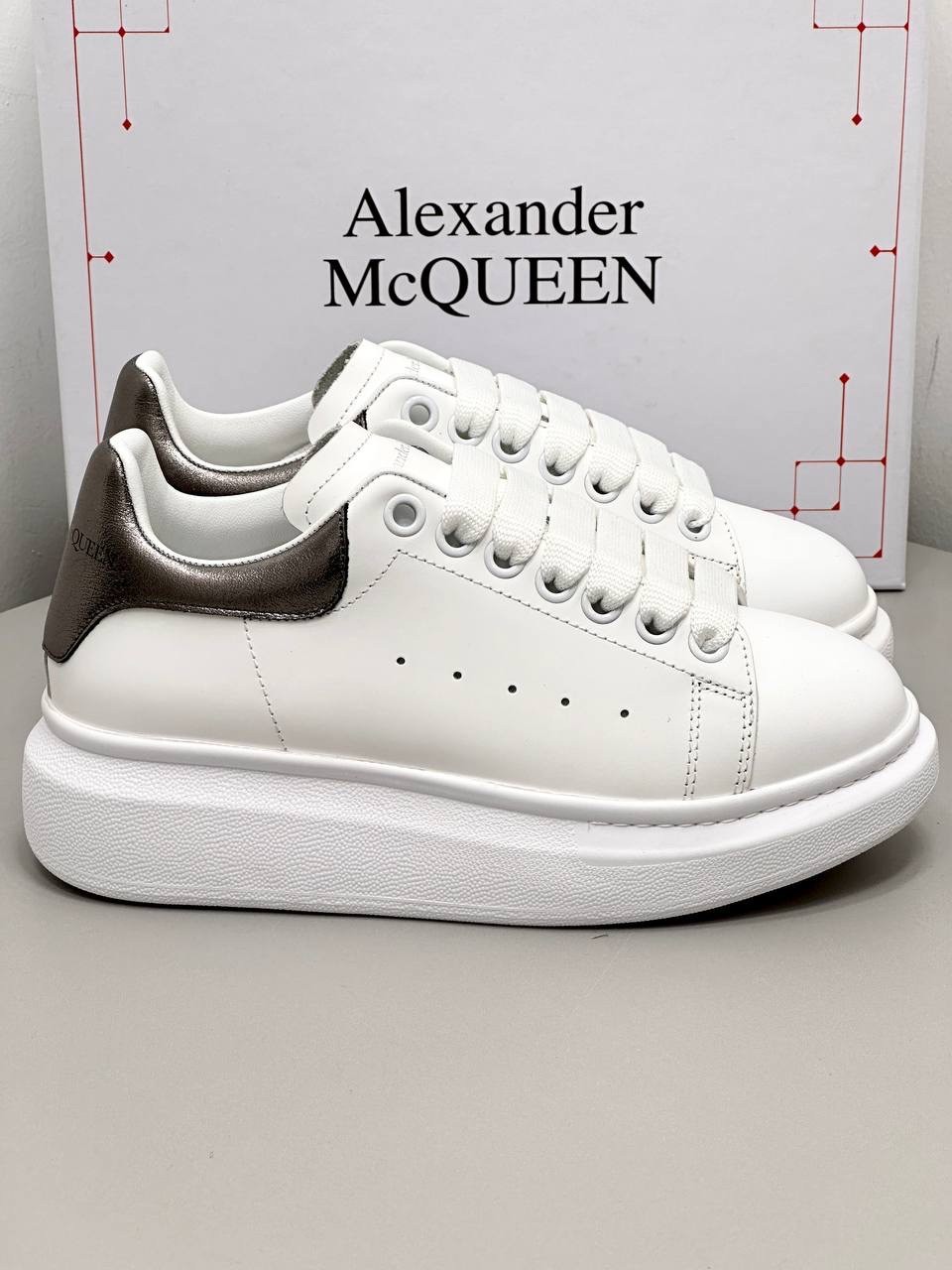 Alexander McQueen Metallic Leather Kadın Sneaker