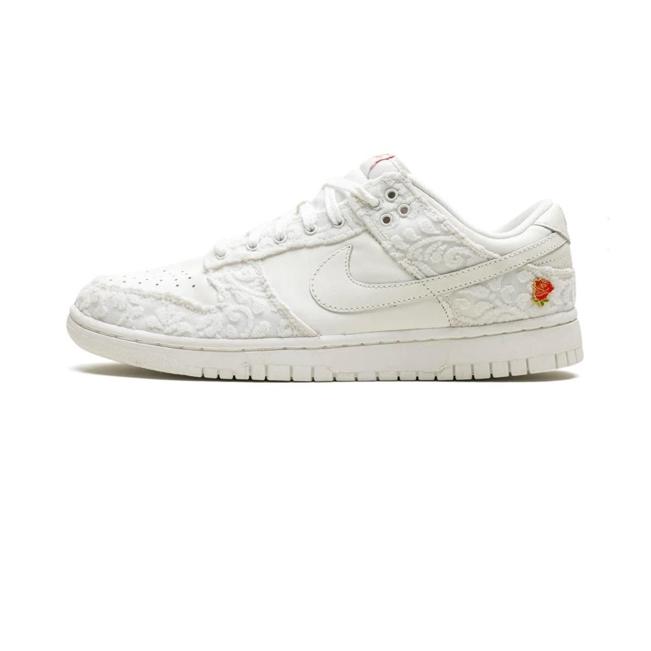 DUNK LOW WMNS "GIVER HER FLOWERS"