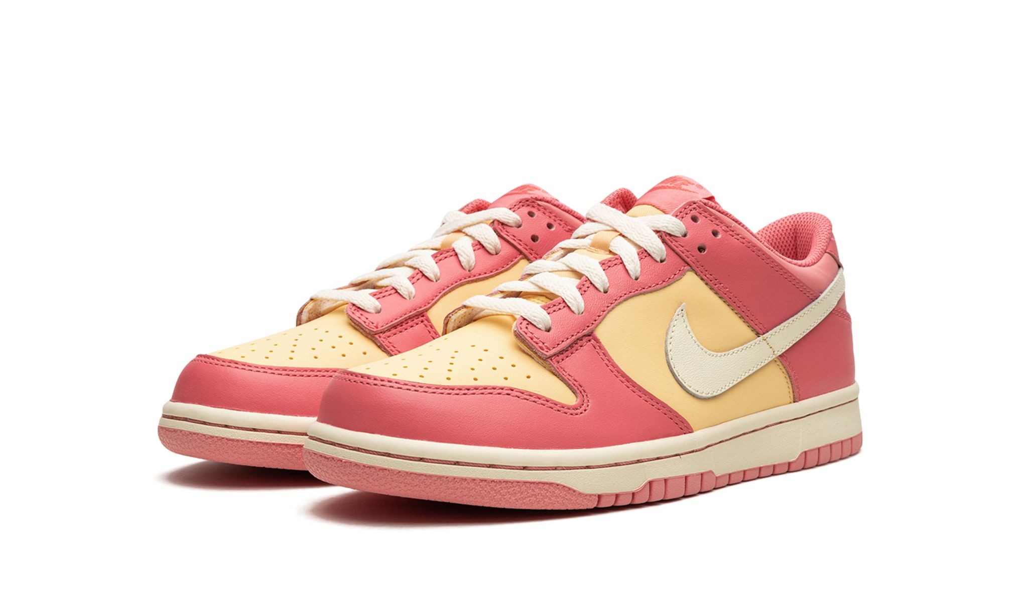 Nike Dunk Low  Strawberry And Peach Flavor