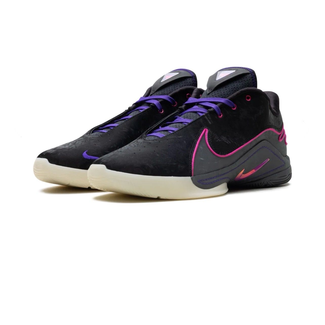 LEBRON 22 "BLACKLIGHT