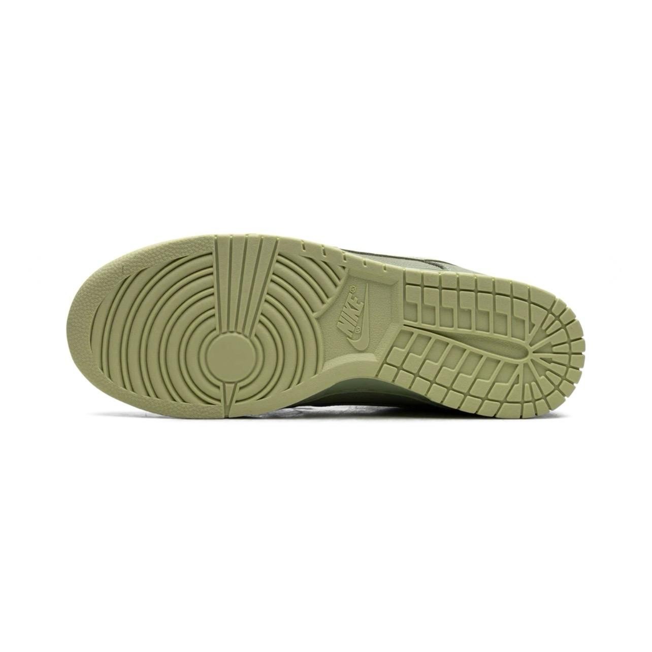 DUNK LOW "OIL GREEN"