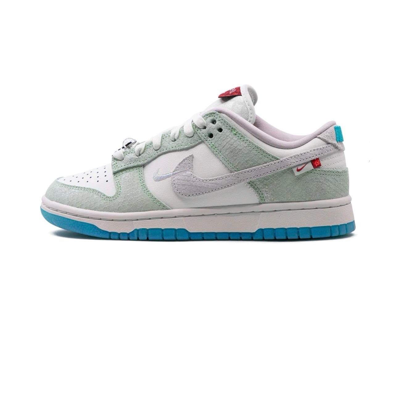 DUNK LOW LX WMNS "YEAR OF THE DRAGON 2024"