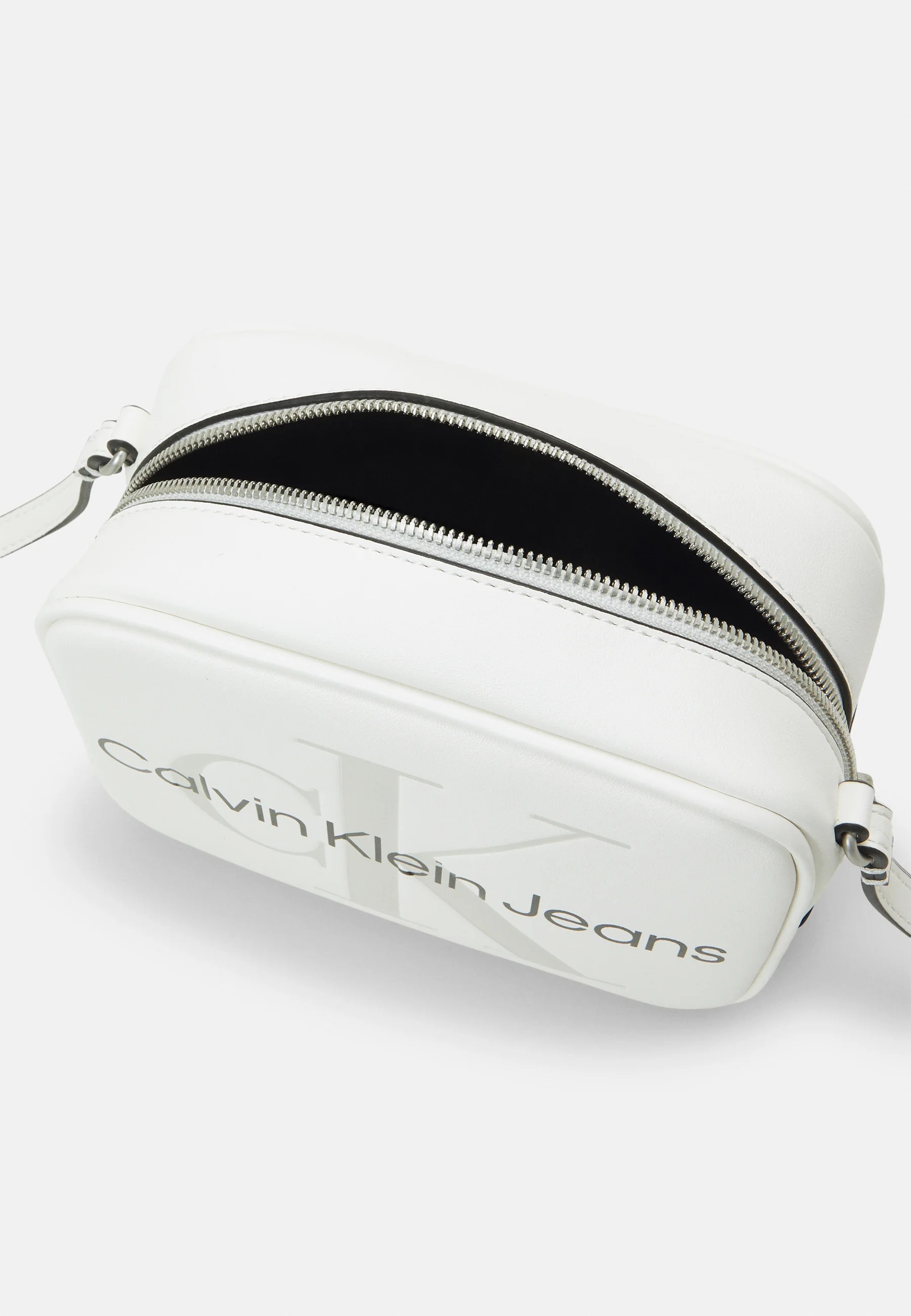  Calvin Klein Sculpted Camera Mono-