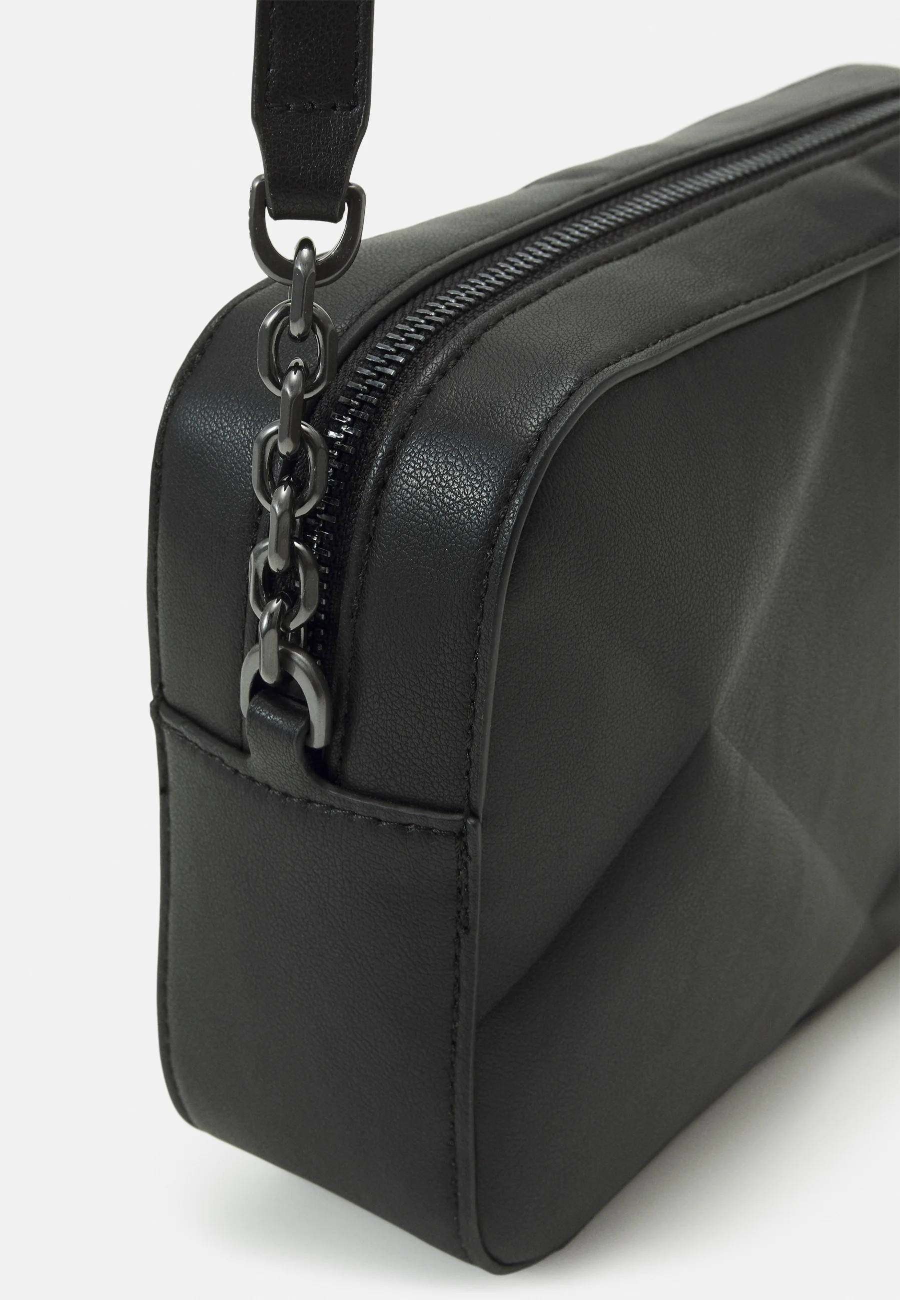 Calvin Klein Re Lock Quılt Camera Bag-