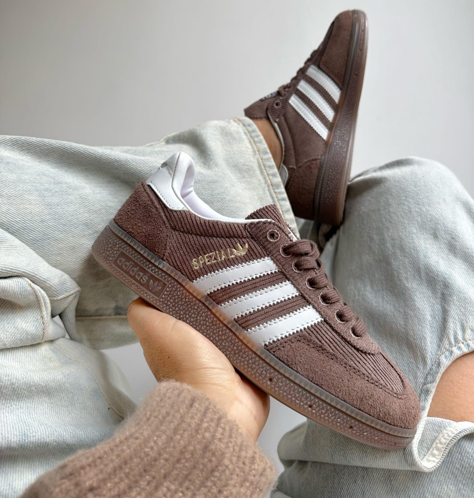 Handball Spezial 'Earth Strata Silver Dawn'