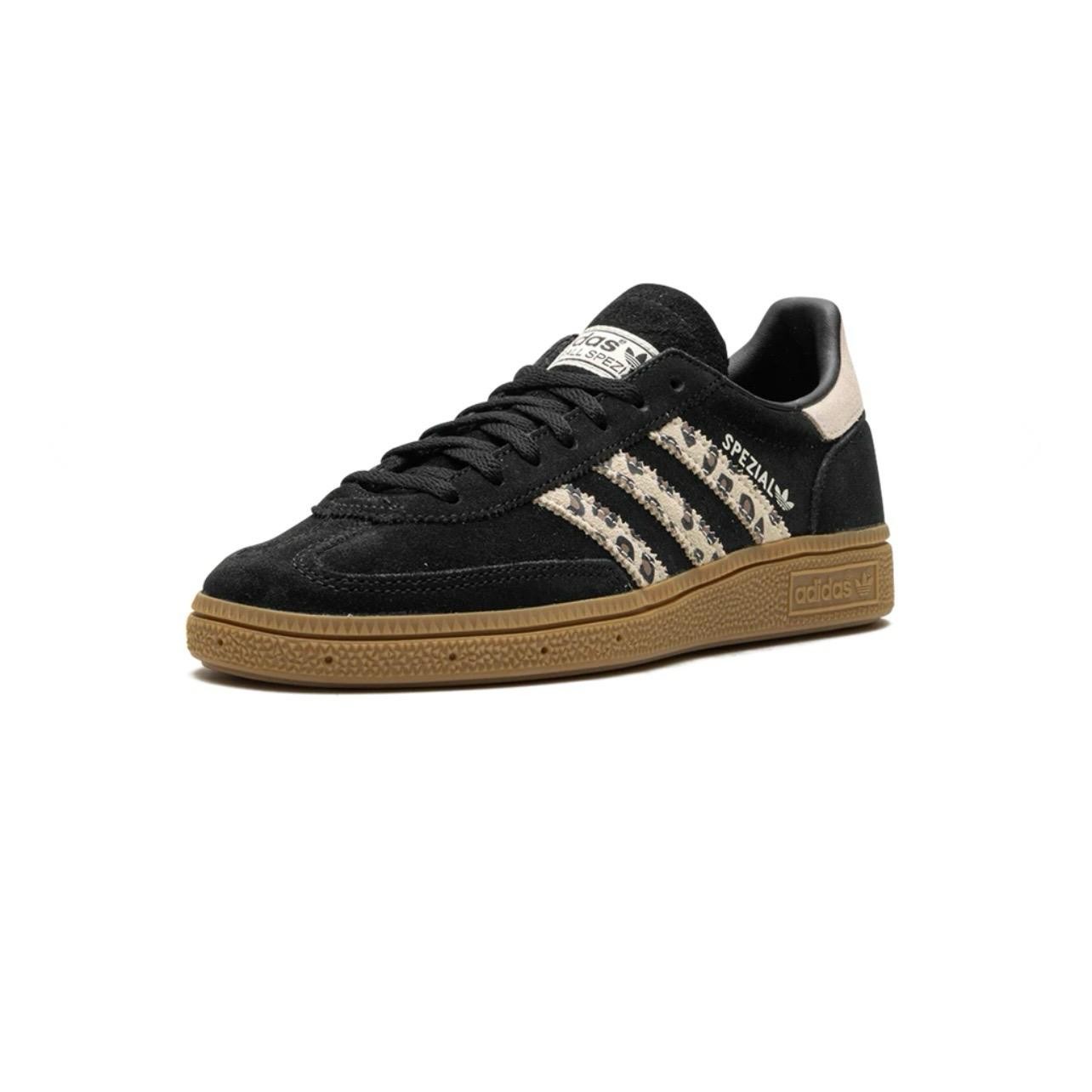 HANDBALL SPEZIAL WMNS "BLACK WONDER LEOPARD"