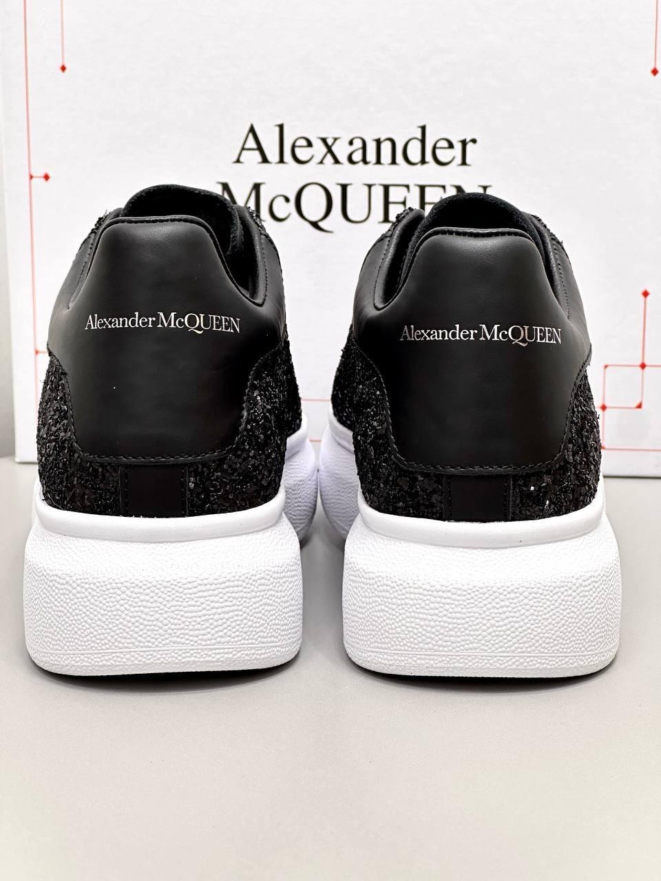 Alexander McQueen Siyah Beyaz Simli Logolu Kadın Sneaker