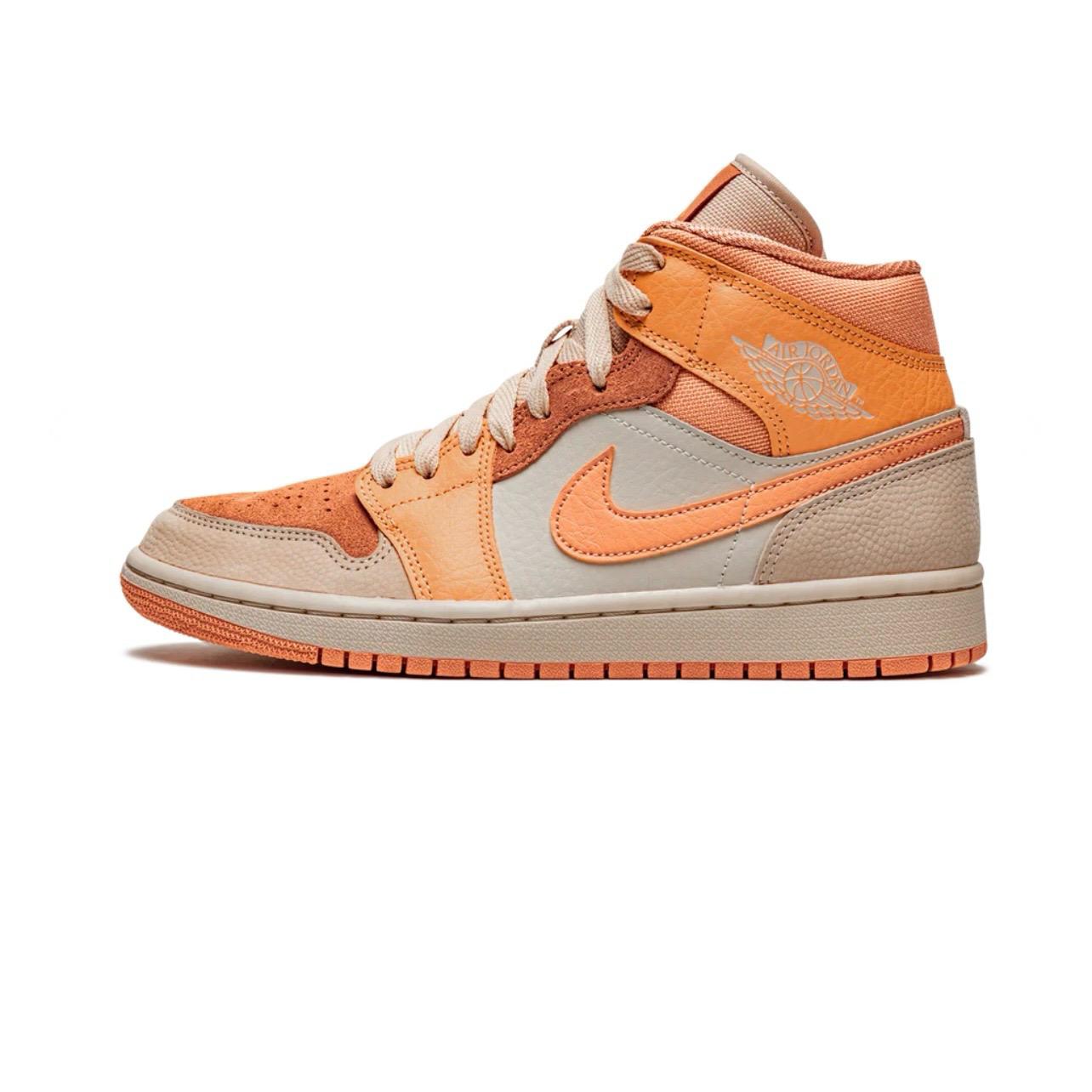 AIR JORDAN 1 MID WMNS "APRICOT"