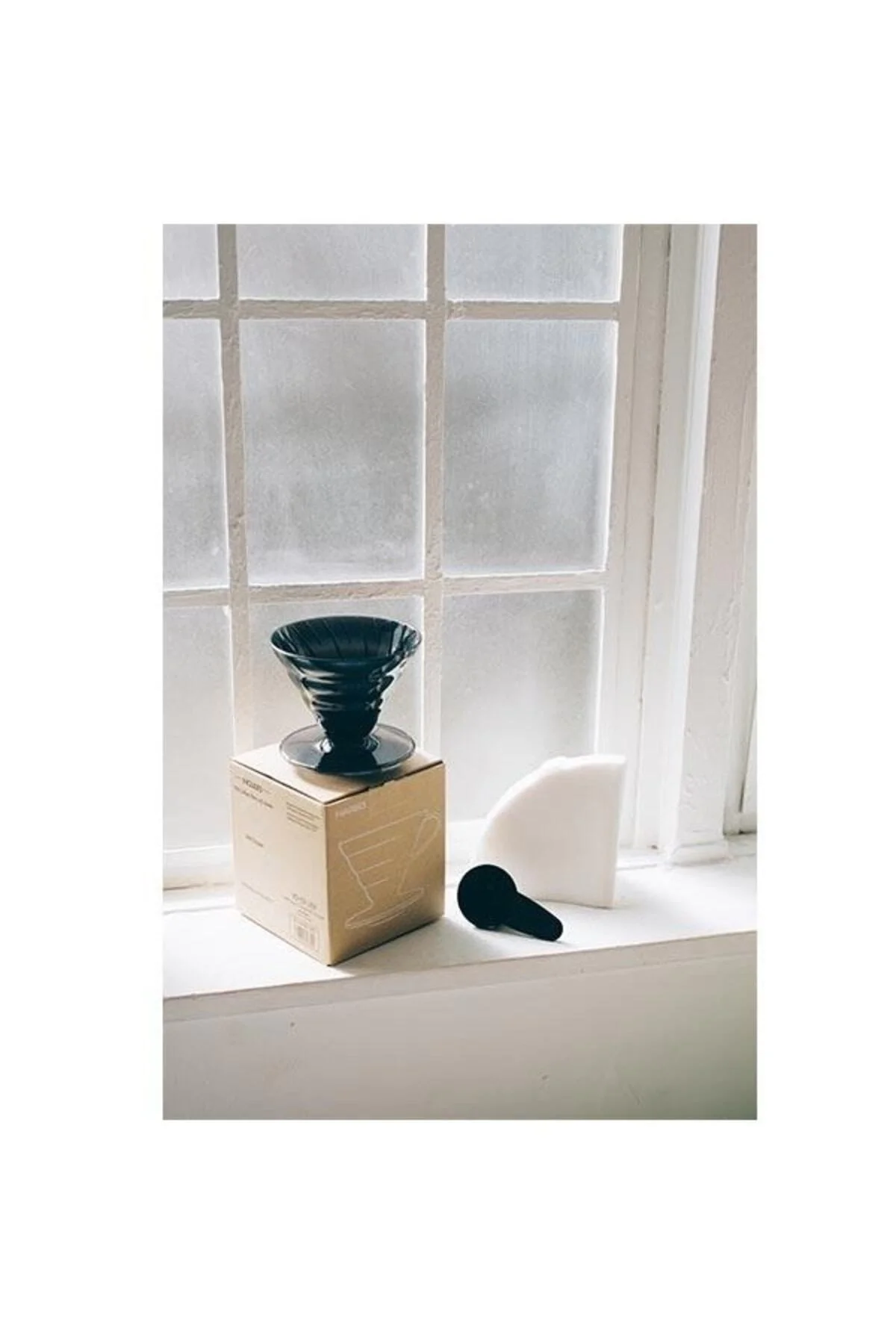 Hario V60 Siyah Şeffaf Plastik Dripper Ve 40’lı Filtre Kağıdı Seti