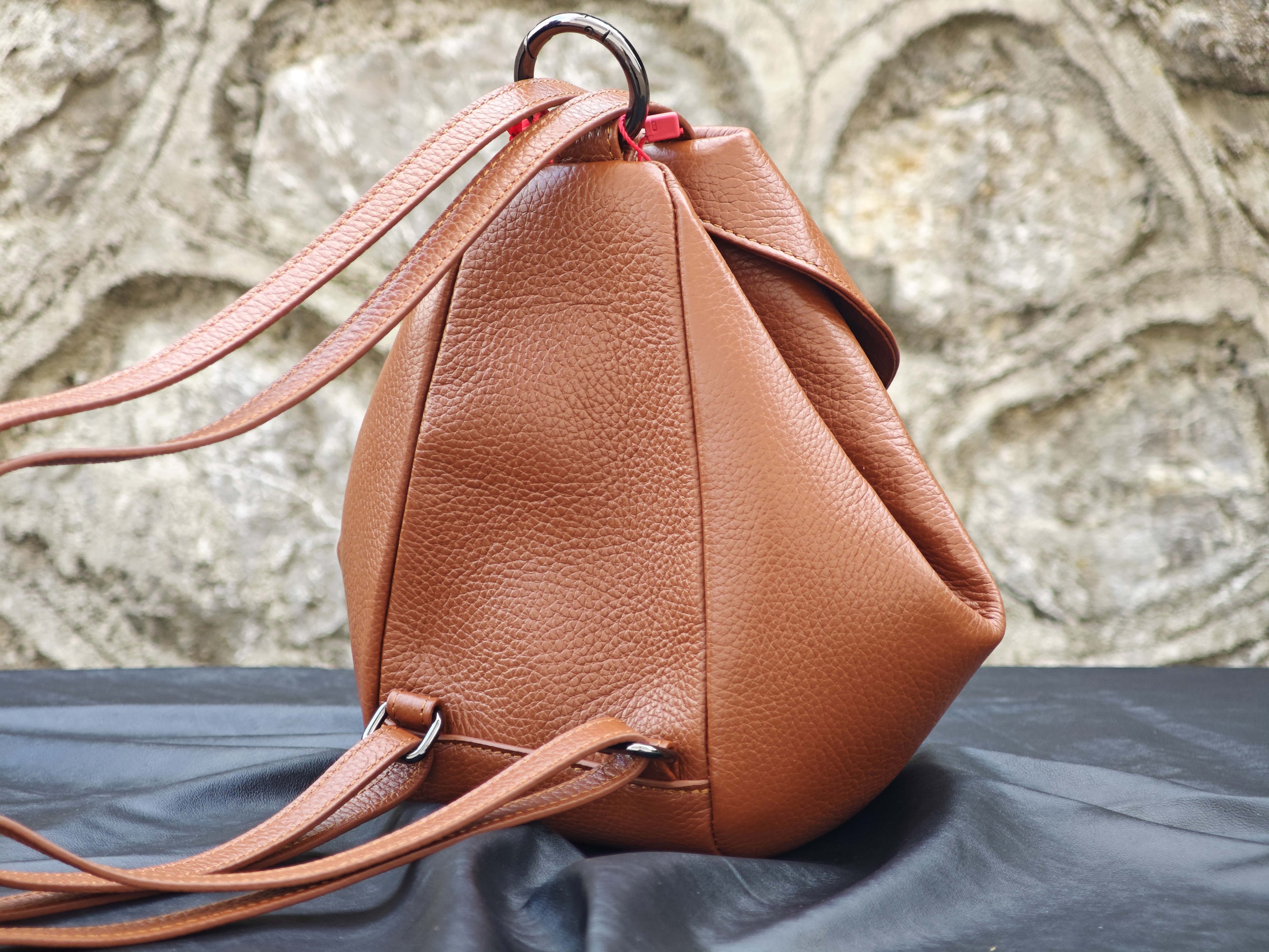 Mochila y bolso de cuero genuino en uno - Bolso de cuero con correa para el hombro 40439