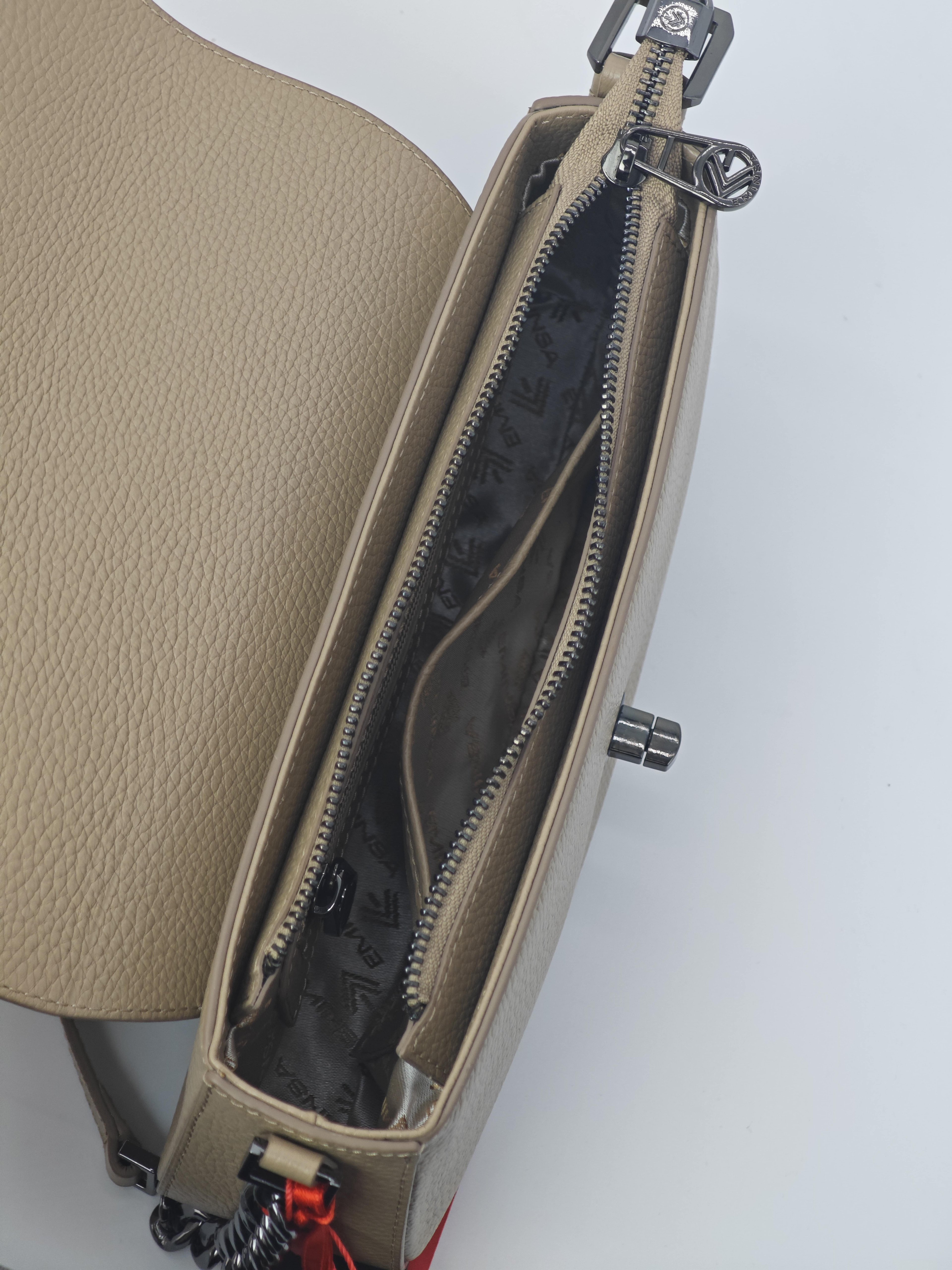 Bolso de Cuero Color Visón - Cuero Auténtico con Correa para el Hombro y Accesorio de Cadena, Cuero Auténtico 40438