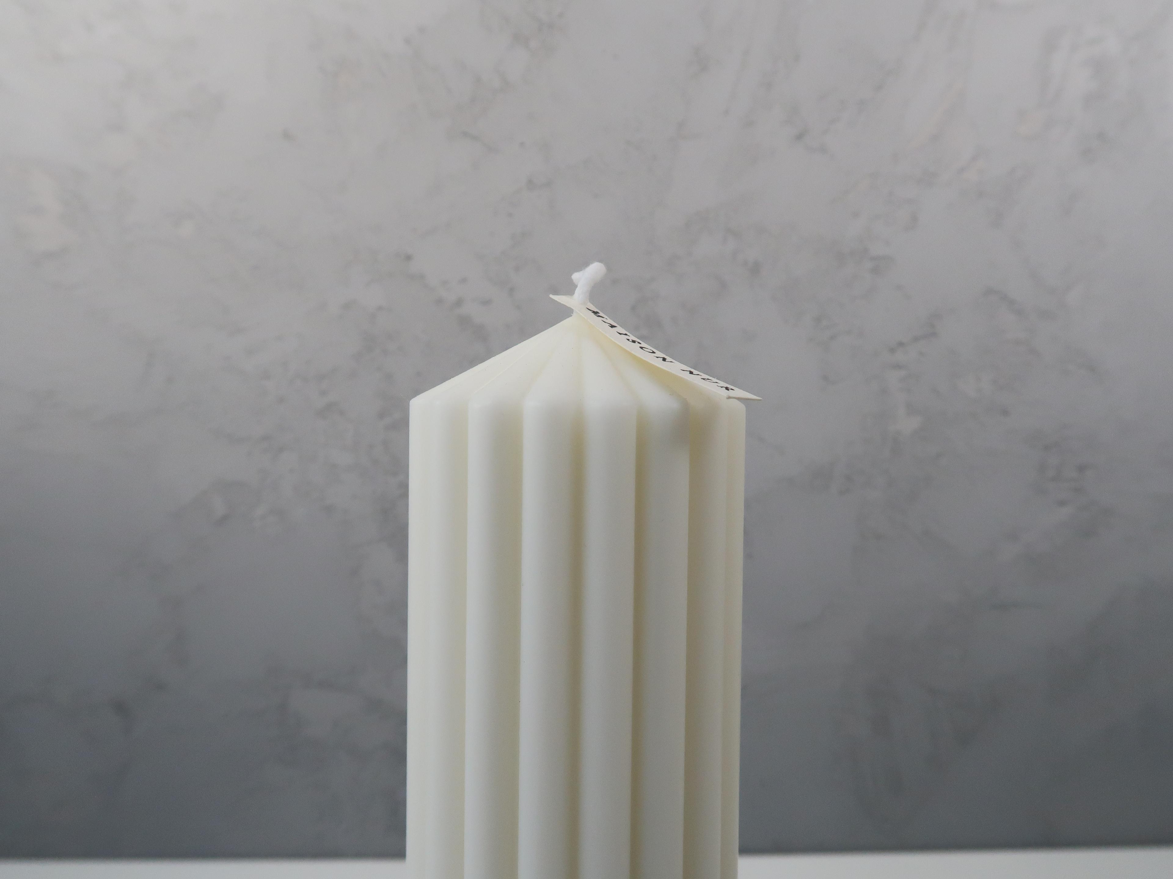 Ribbed Thick Candle 