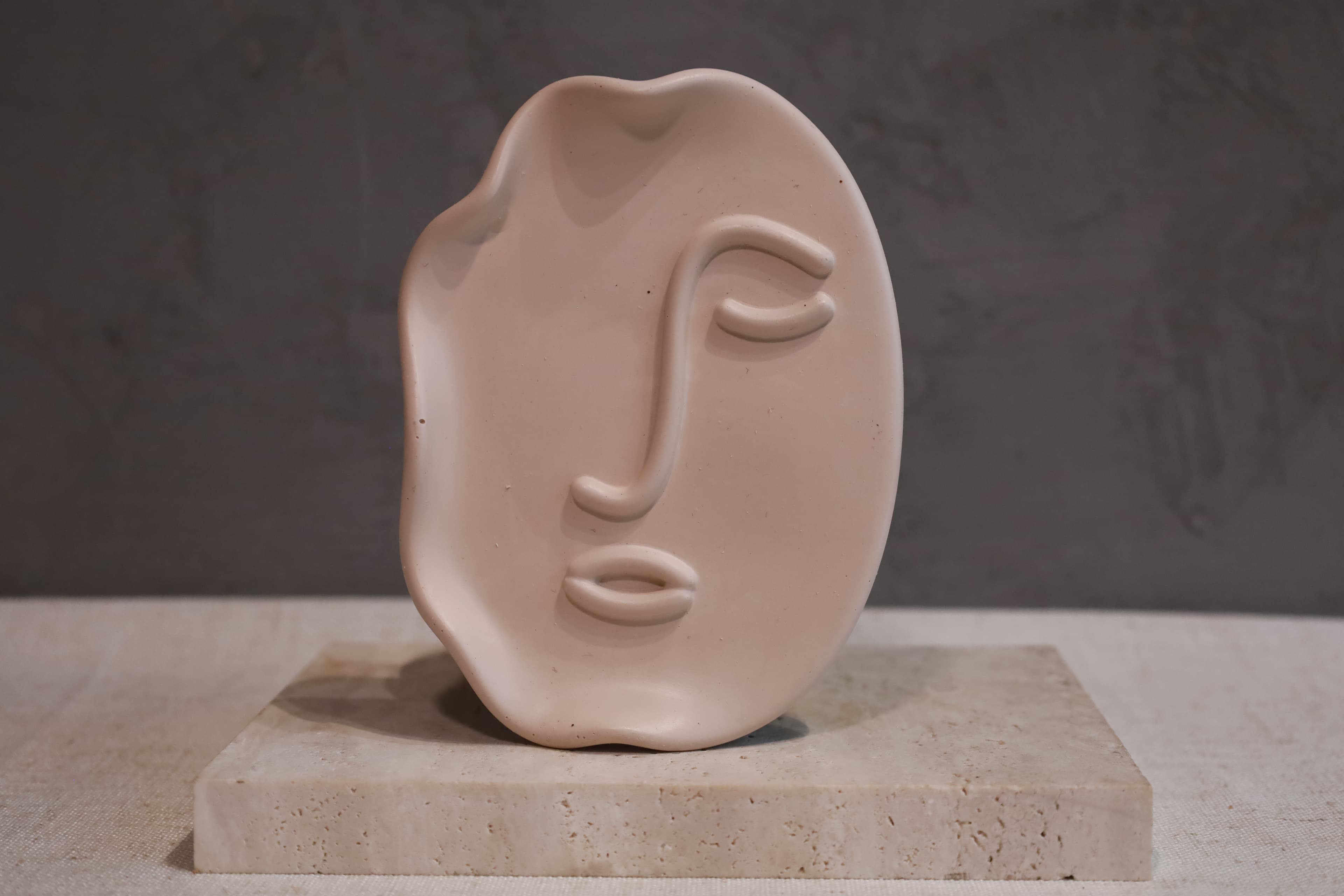 Dekoratif Beton Tabak Soyut Yüz