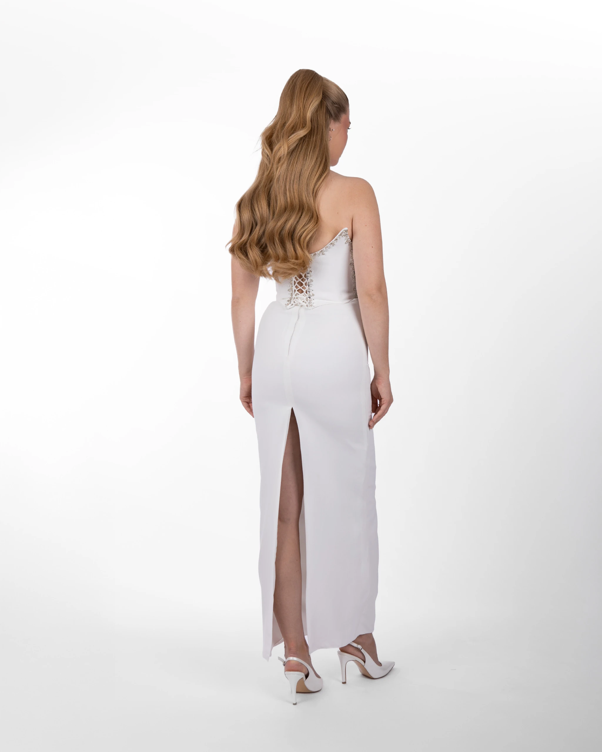 Avi – Taş Detaylı Korse Formlu, Zarif Beyaz Tasarım