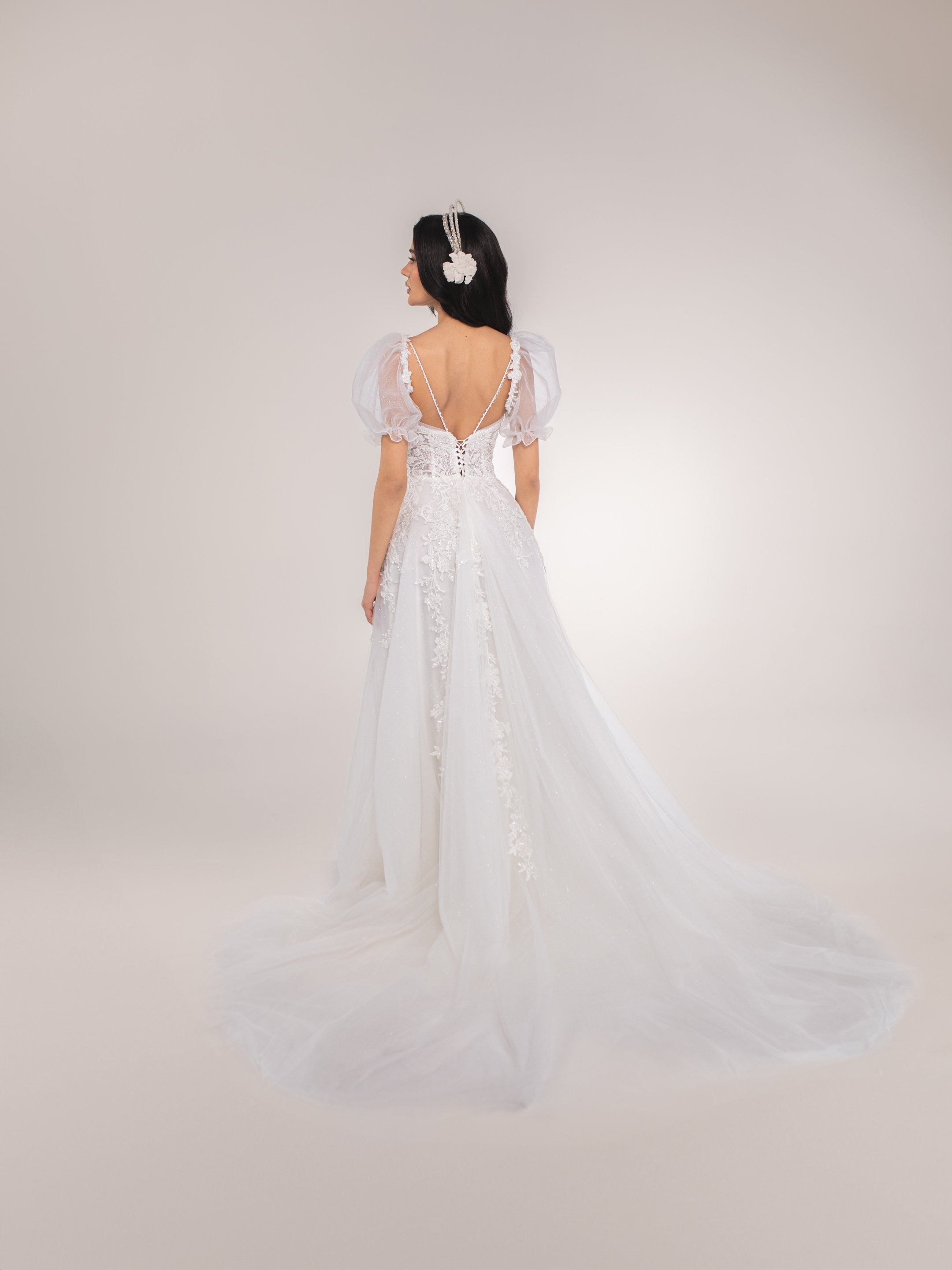 Victoria – Kabartmalı Kollu Dantel Prenses Model Gelinlik 