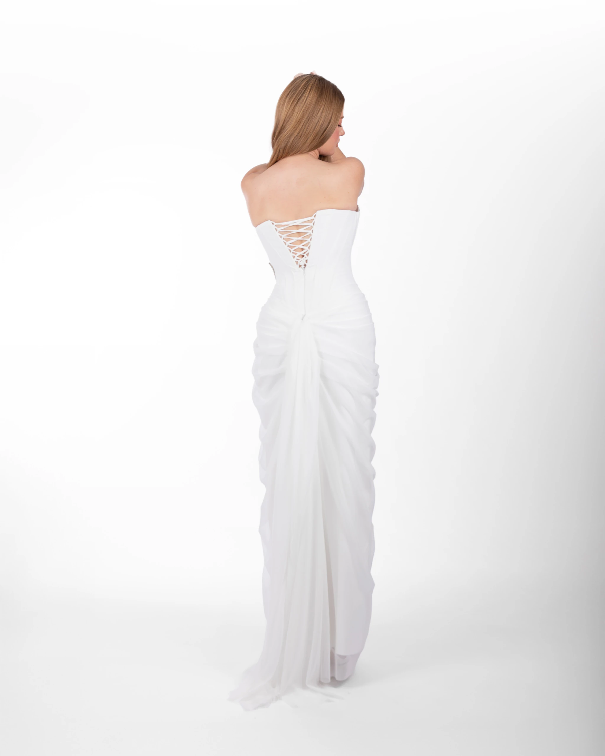 Sargas – Kristal Taş Detaylı, Şifon Pelerinli Zarif Tasarım