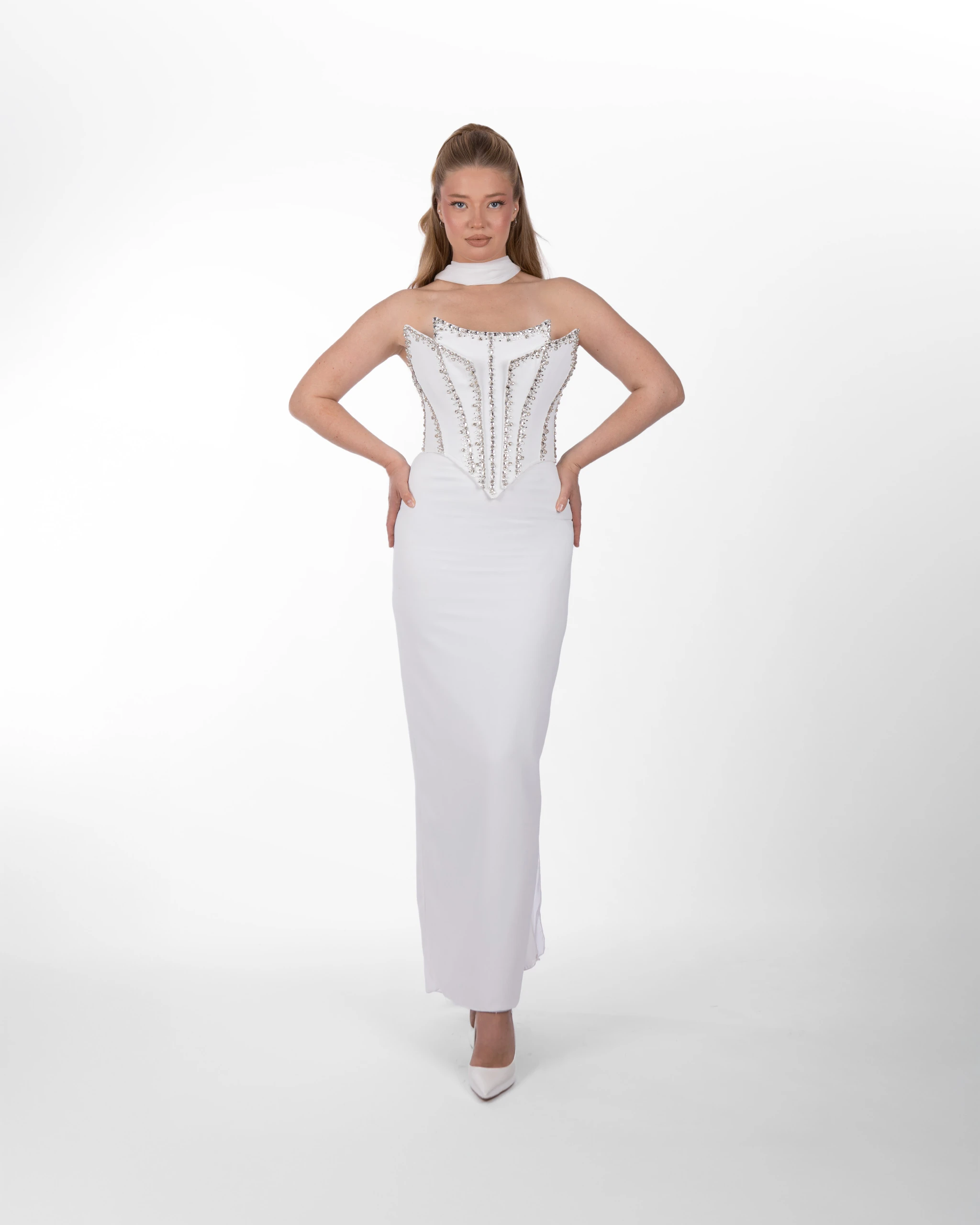 Avi – Taş Detaylı Korse Formlu, Zarif Beyaz Tasarım