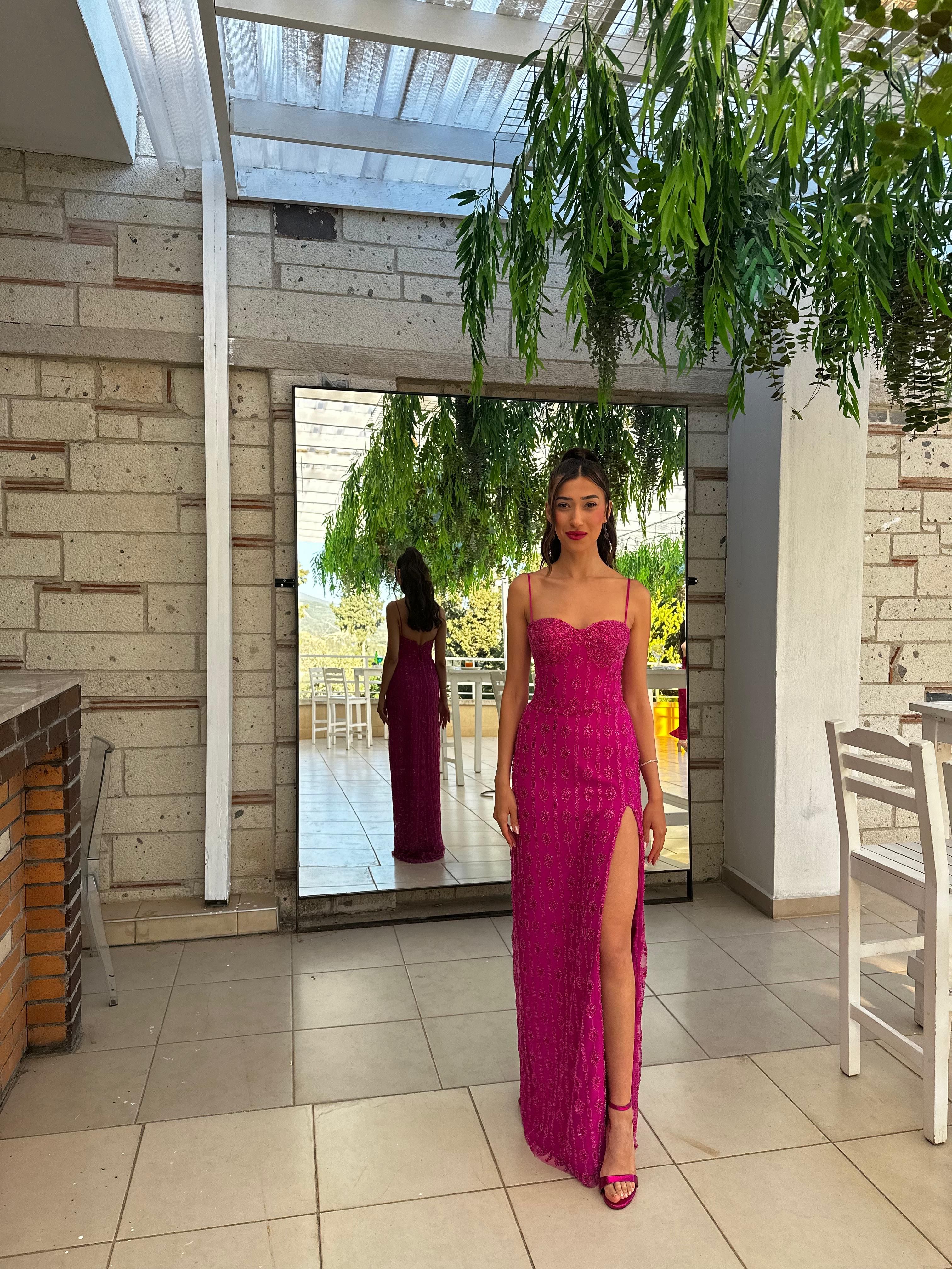 Gem Kristal Taş Detaylı Elbise
