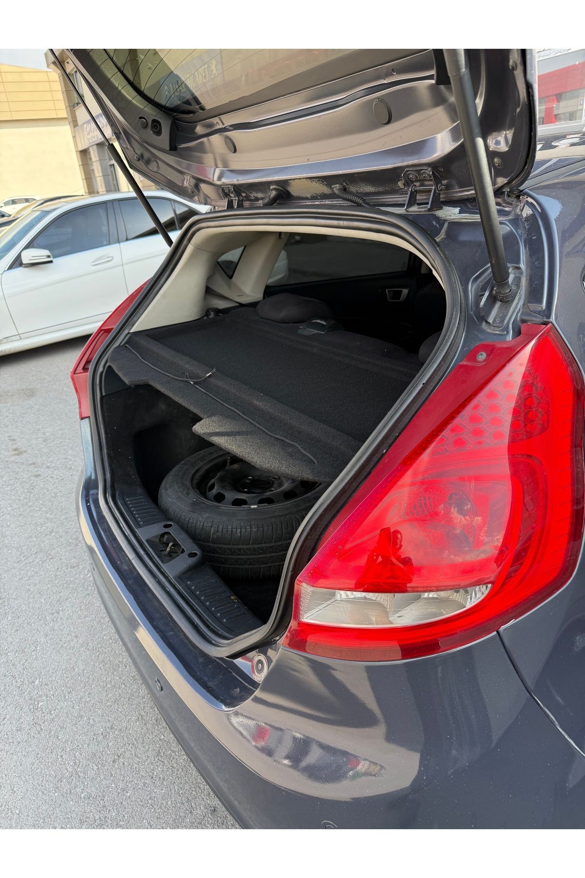 Ford Fiesta 2009–2016 Pandizot Bagaj Rafı