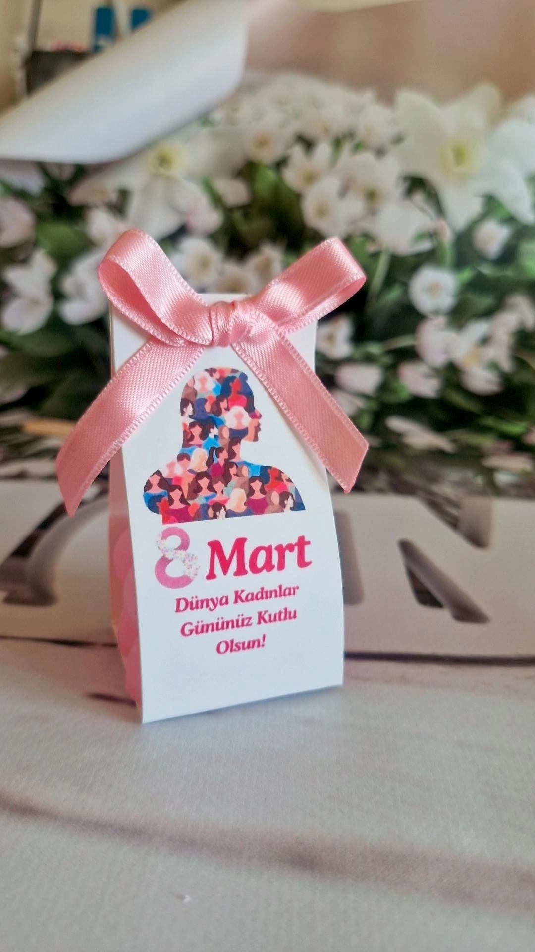 8 MART DÜNYA KADINLAR GÜNÜ BUBBLE MUM